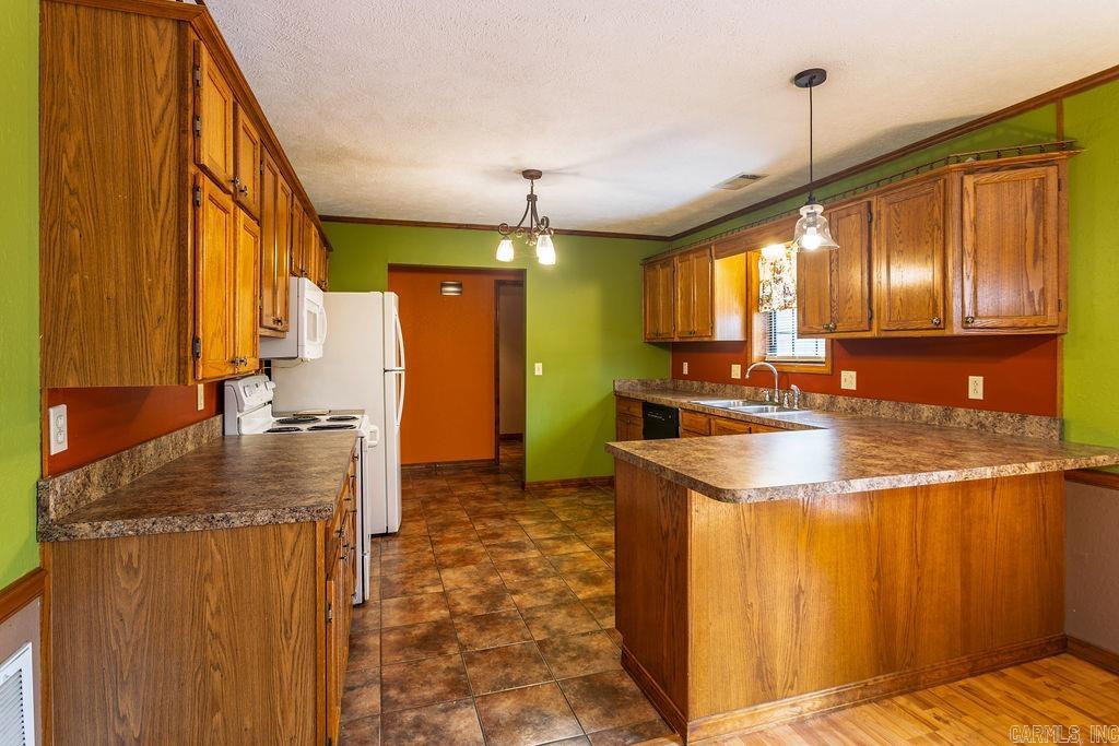 4 Oak Meadow Cove Property Photo 7