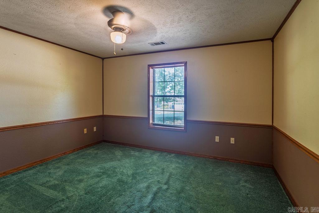 4 Oak Meadow Cove Property Photo 12