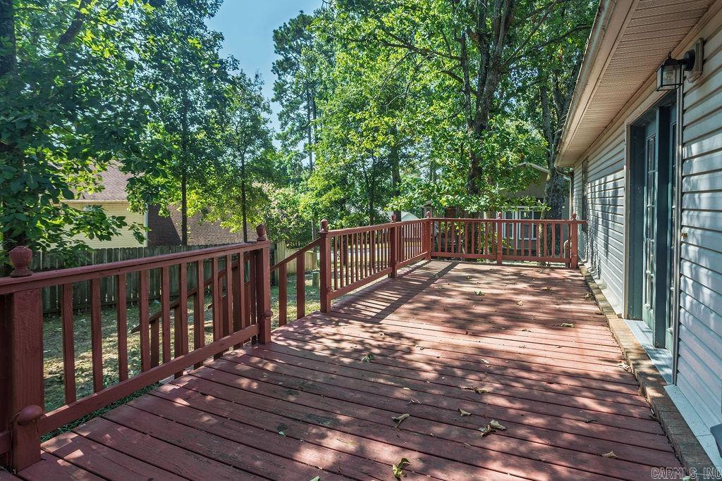 4 Oak Meadow Cove Property Photo 16