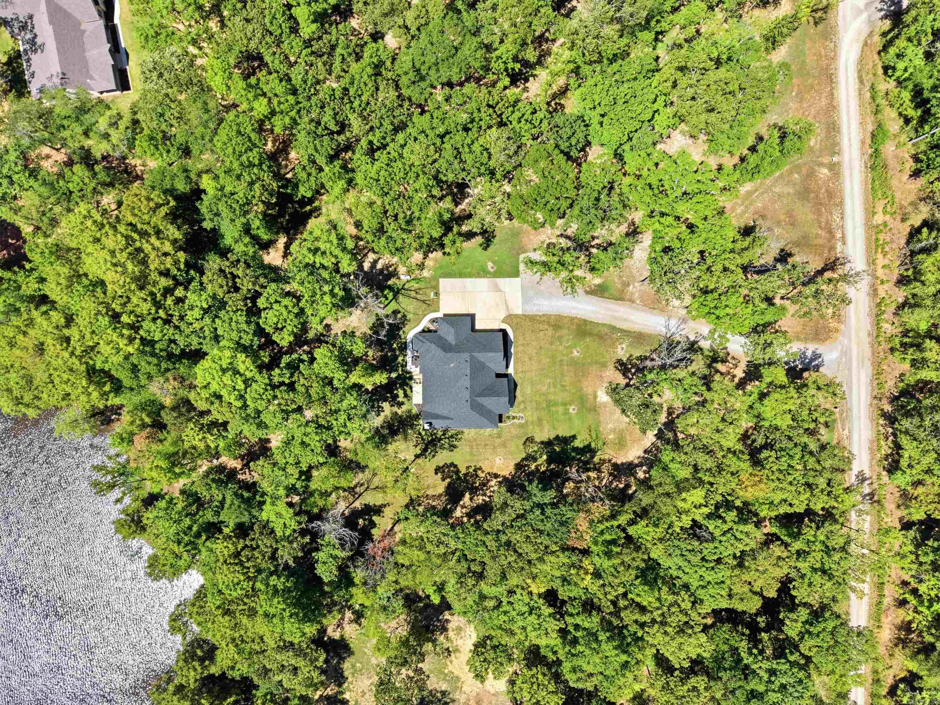 11 E Lucille Lane Property Photo 4
