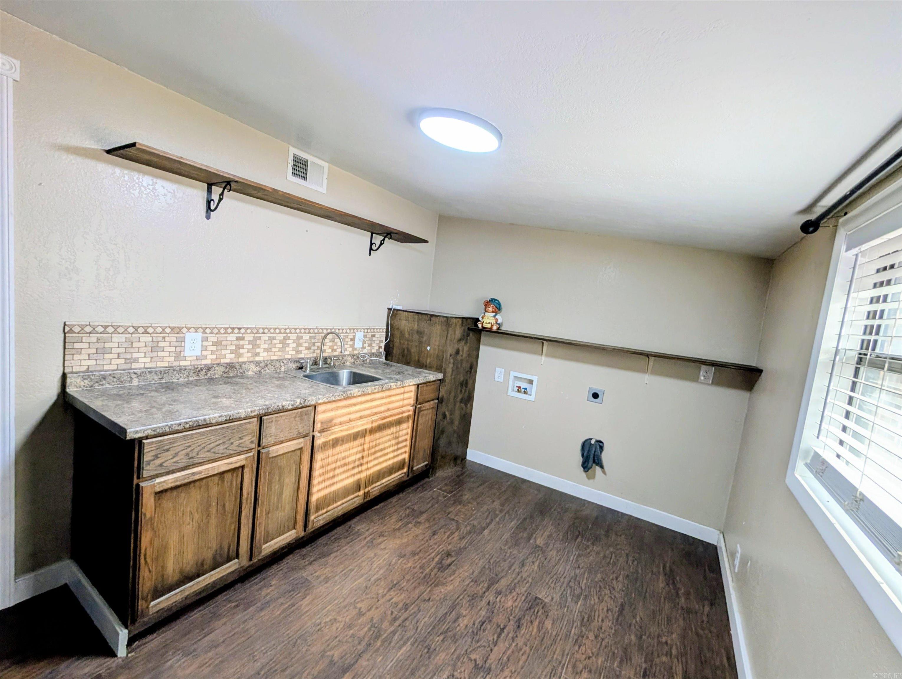 4001 Highway 71 S Property Photo 18
