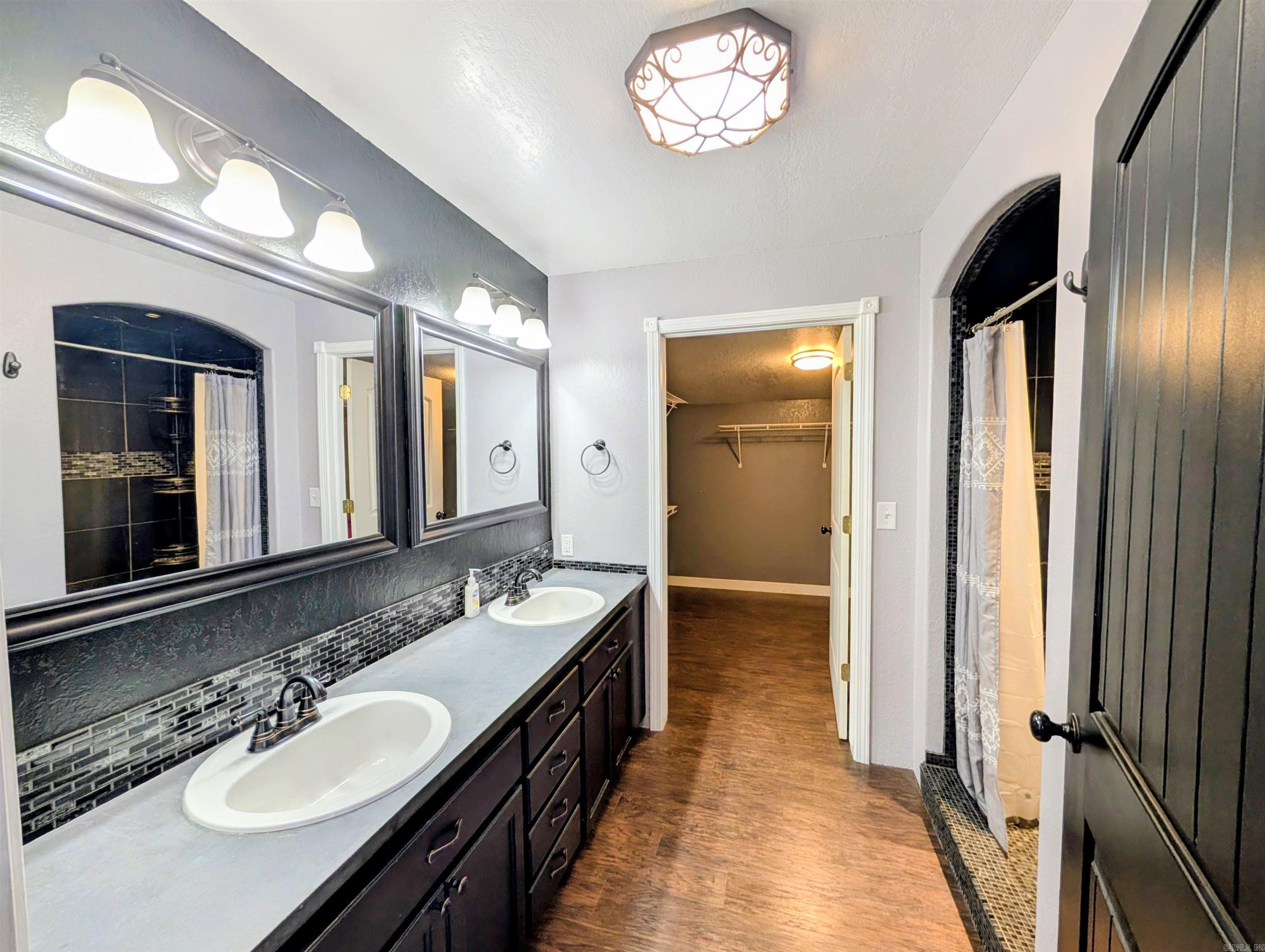 4001 Highway 71 S Property Photo 23