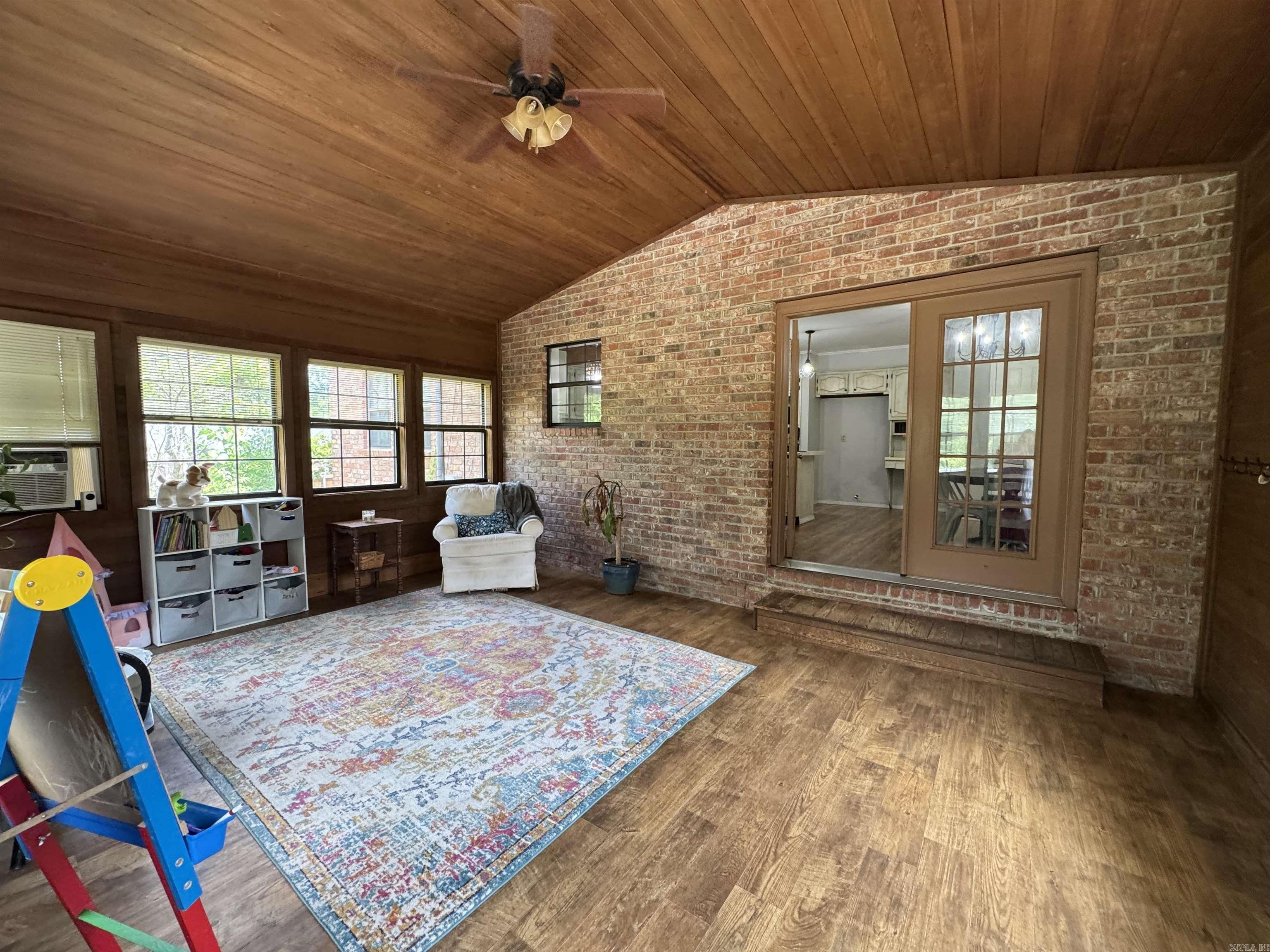 3800 Beaver Circle Property Photo 16