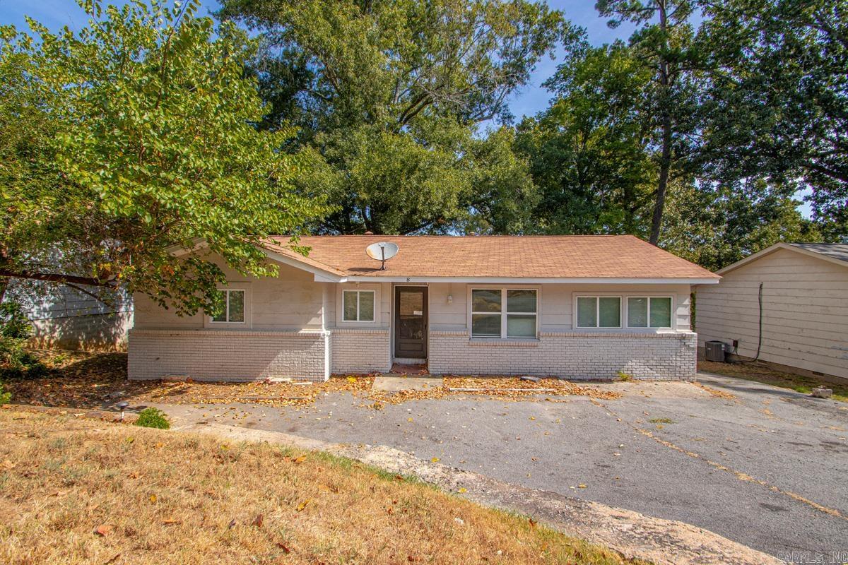 8 W Windsor Drive Property Photo 1