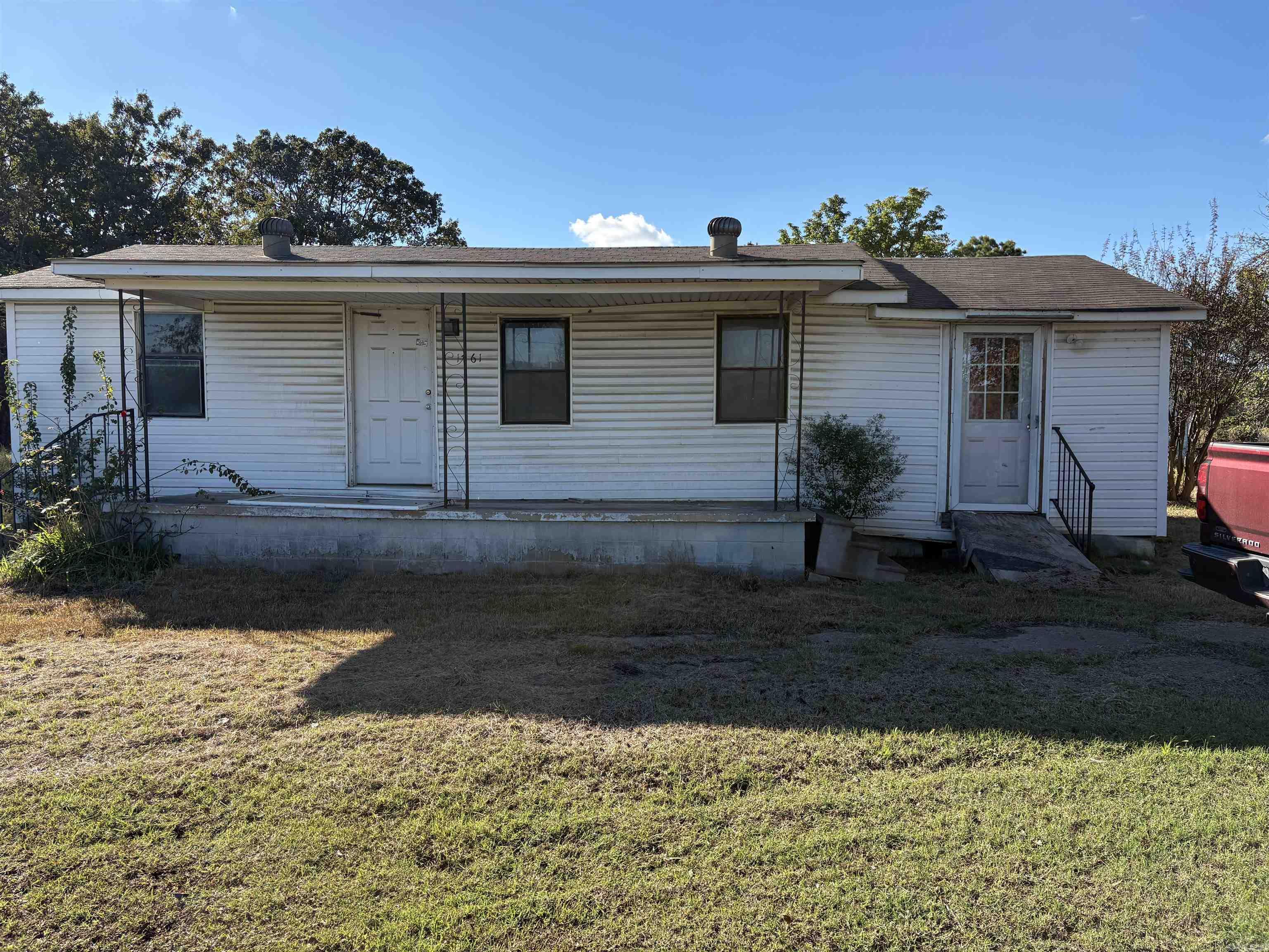 1761 Mcneal Ln Property Photo 1