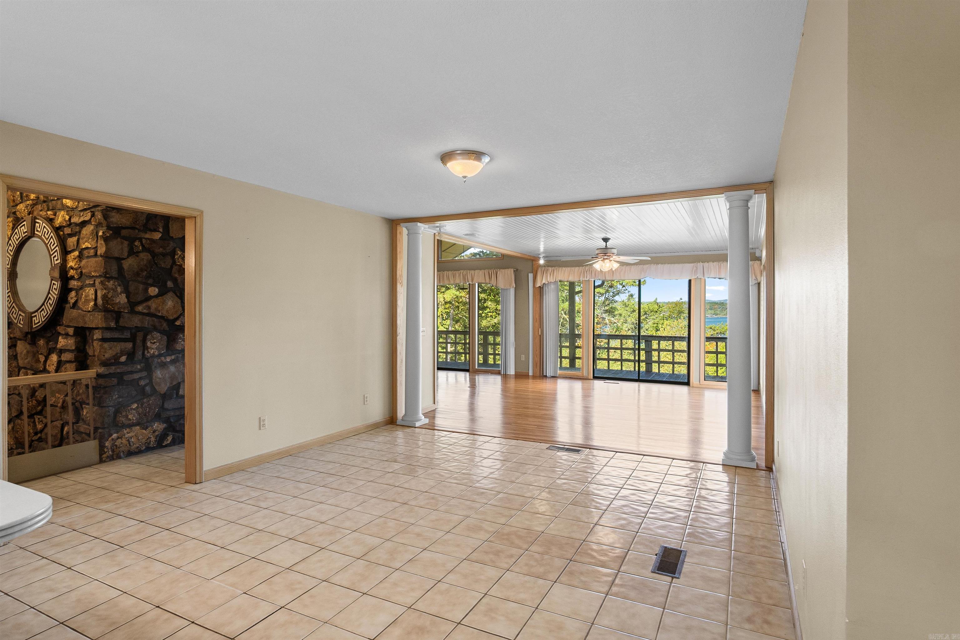 1211 Palisades Circle Property Photo 7