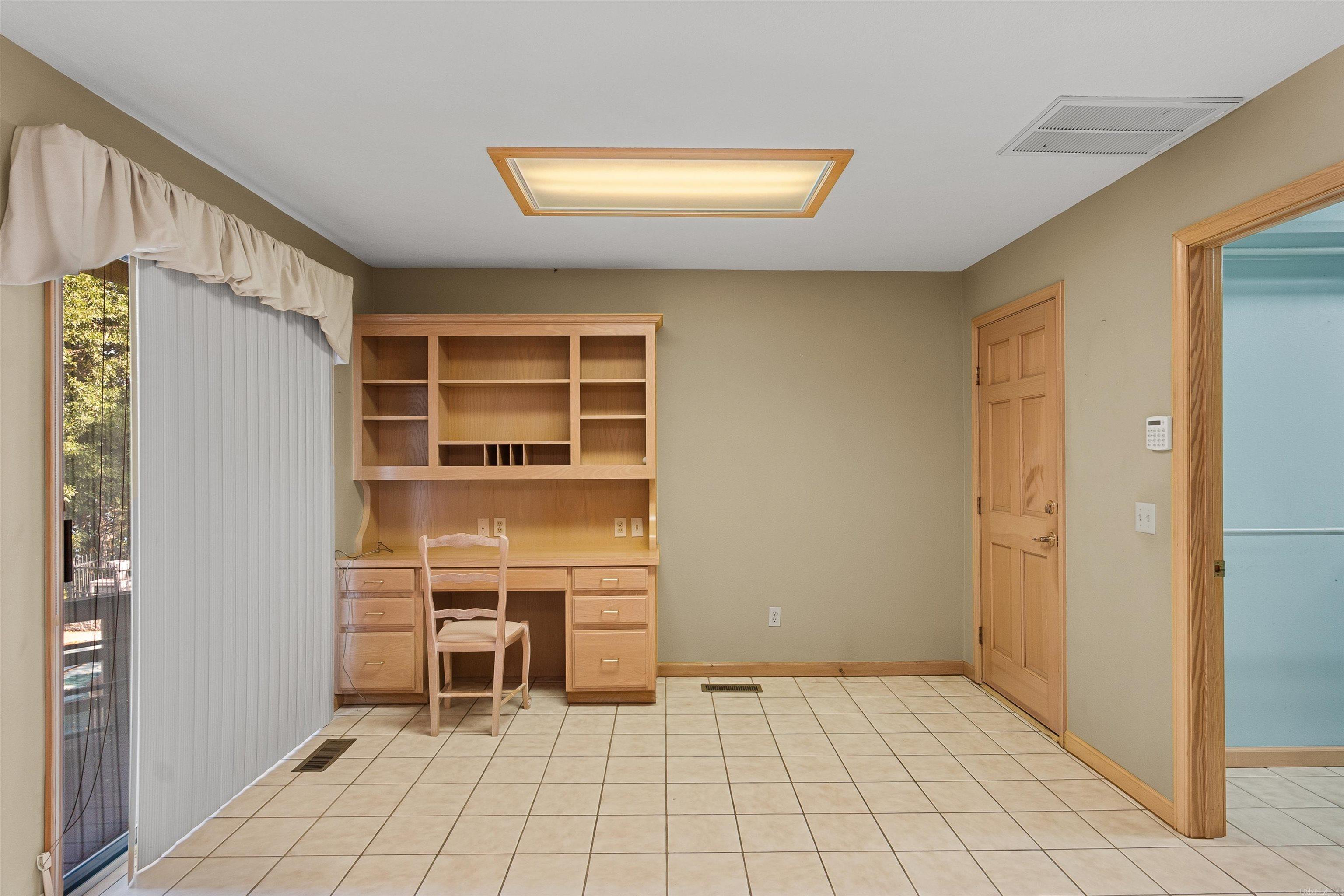 1211 Palisades Circle Property Photo 8