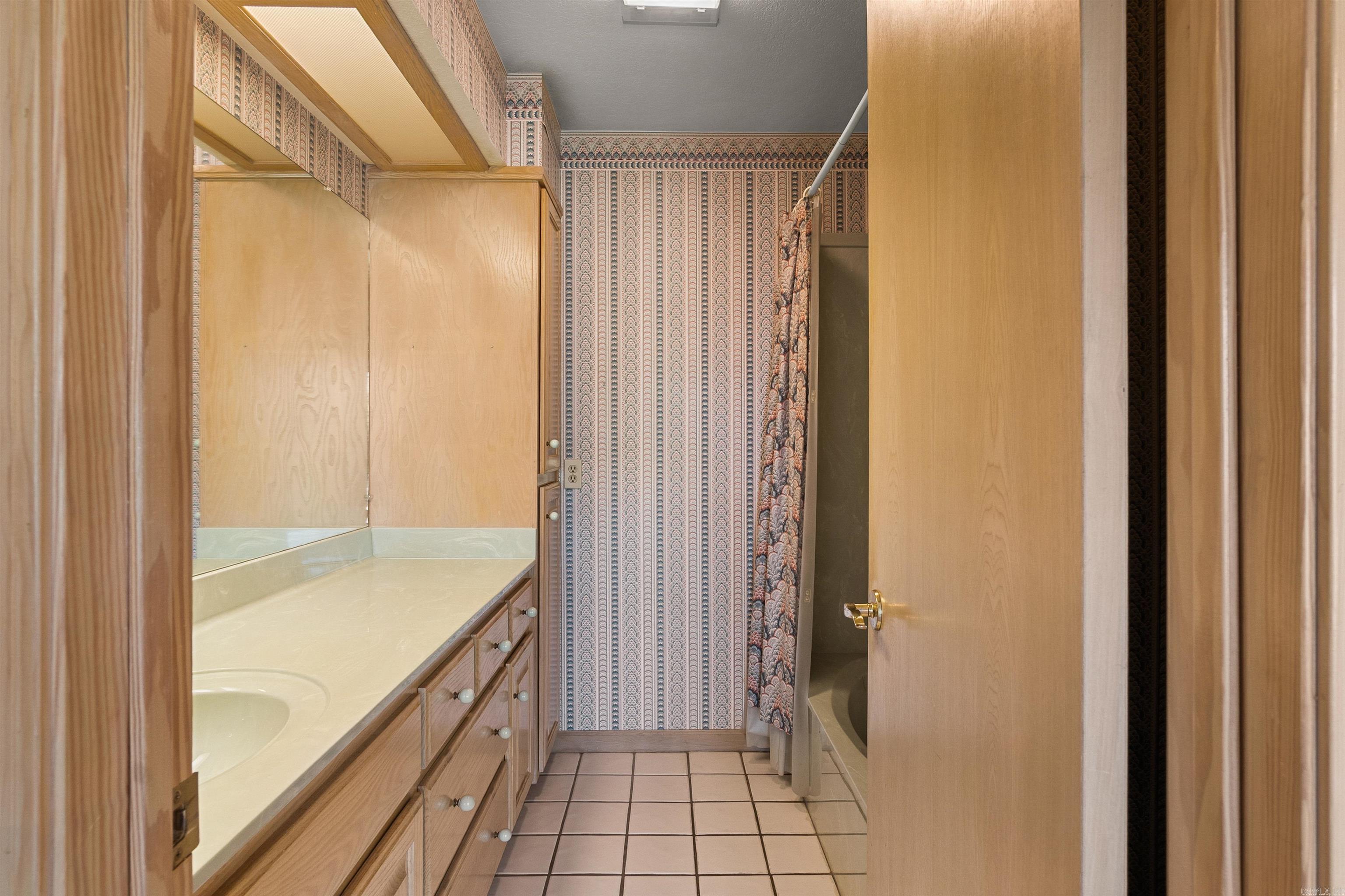 1211 Palisades Circle Property Photo 17