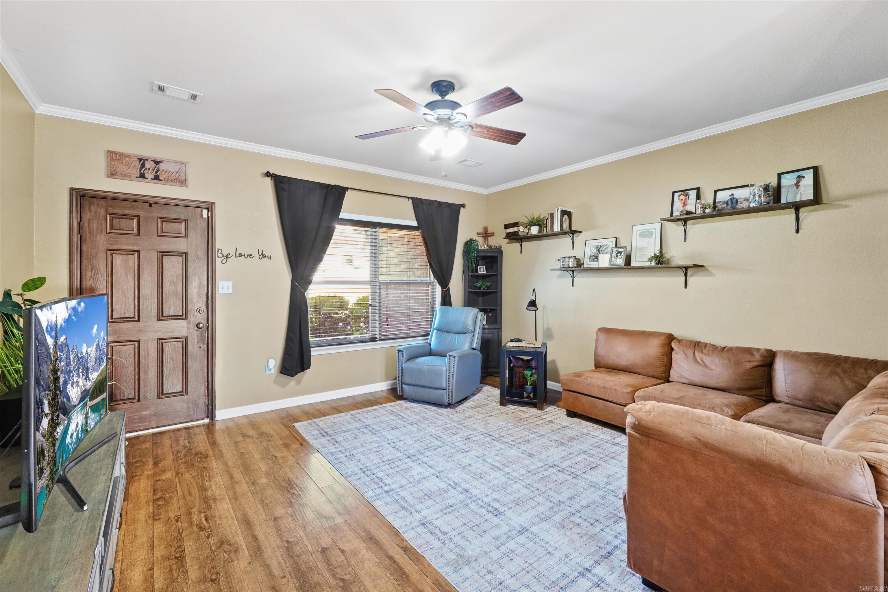 577 Crepe Myrtle Loop Property Photo 2