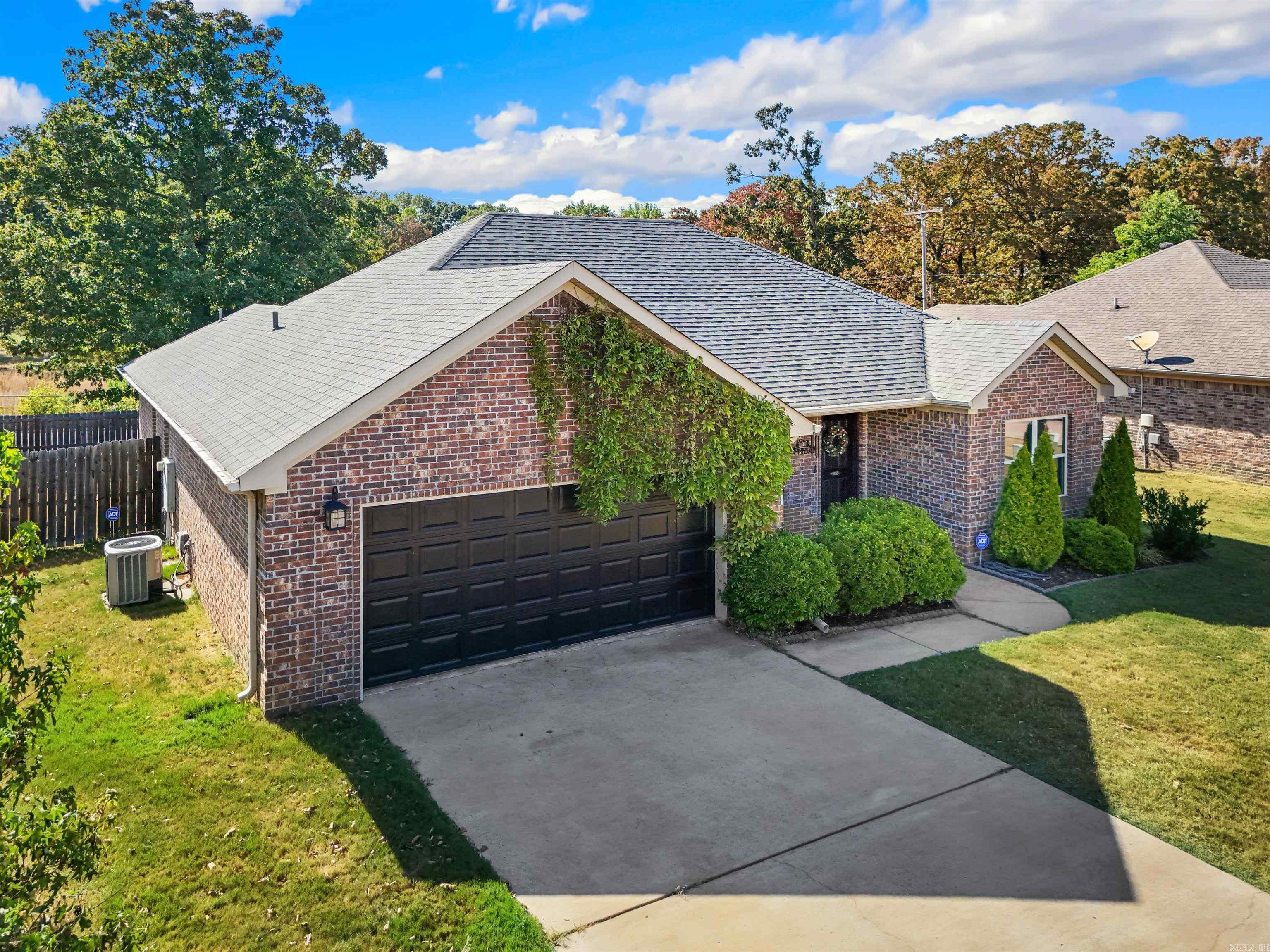 577 Crepe Myrtle Loop Property Photo 15