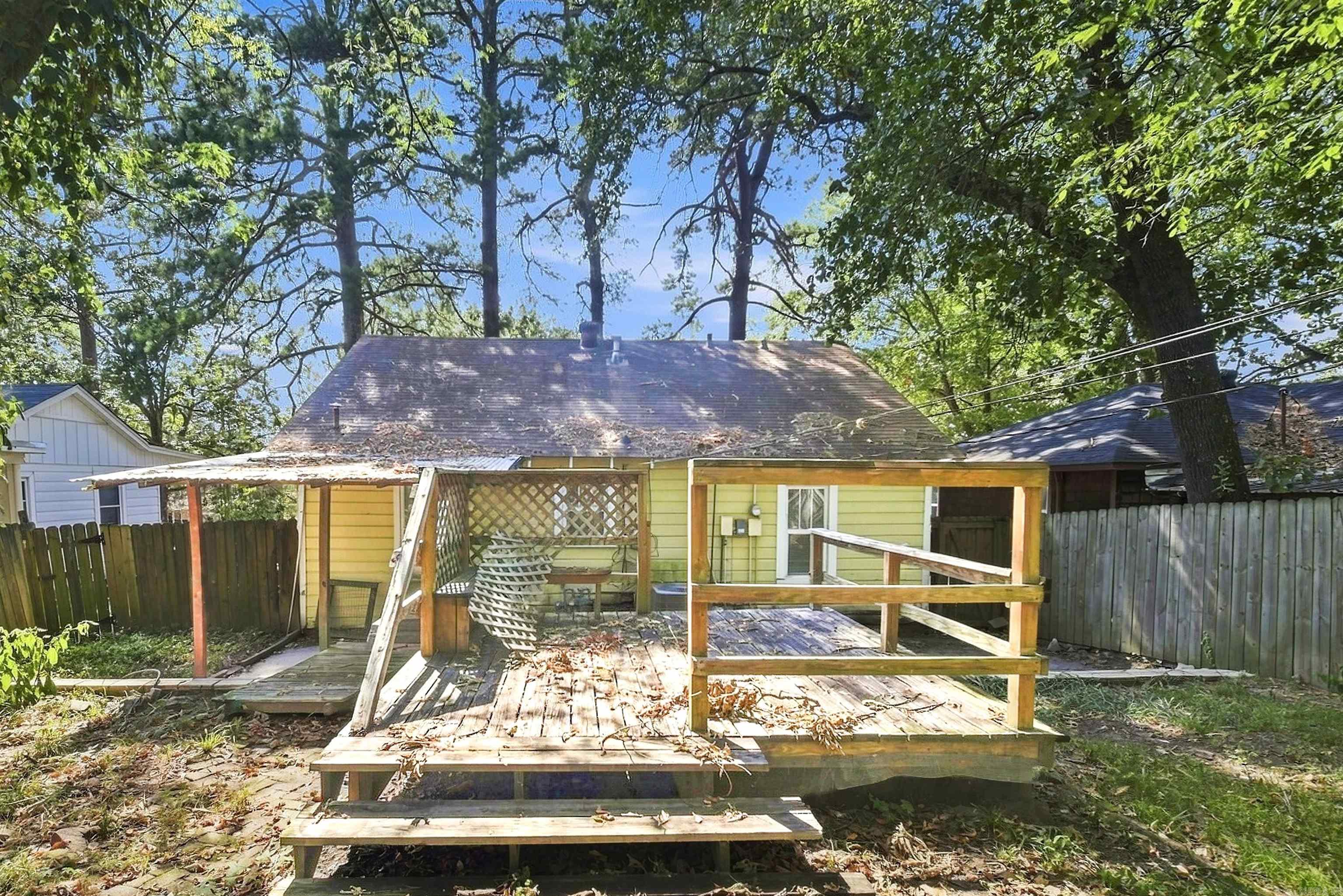 1809 S Buchanan Street Property Photo 7