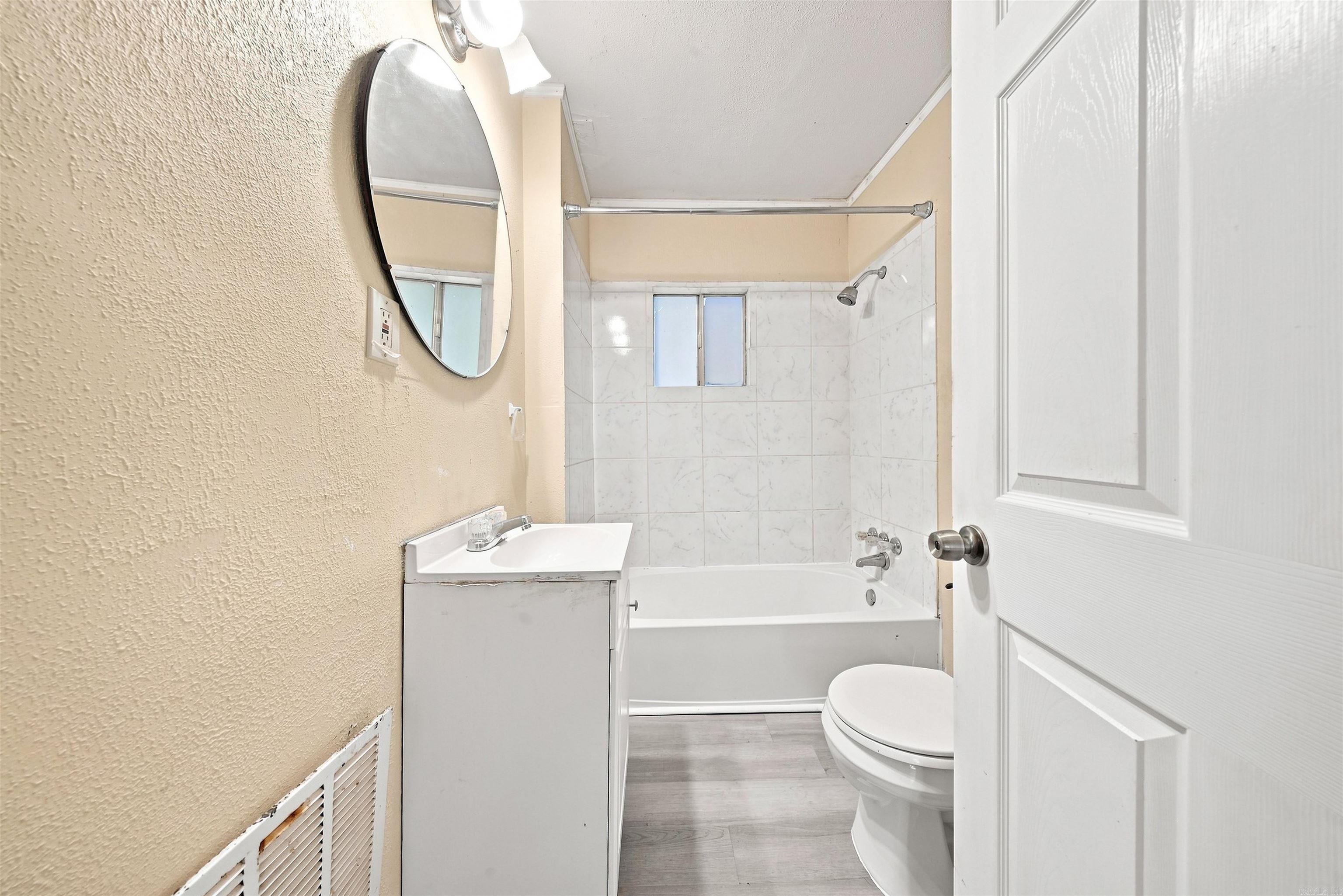1809 S Buchanan Street Property Photo 19