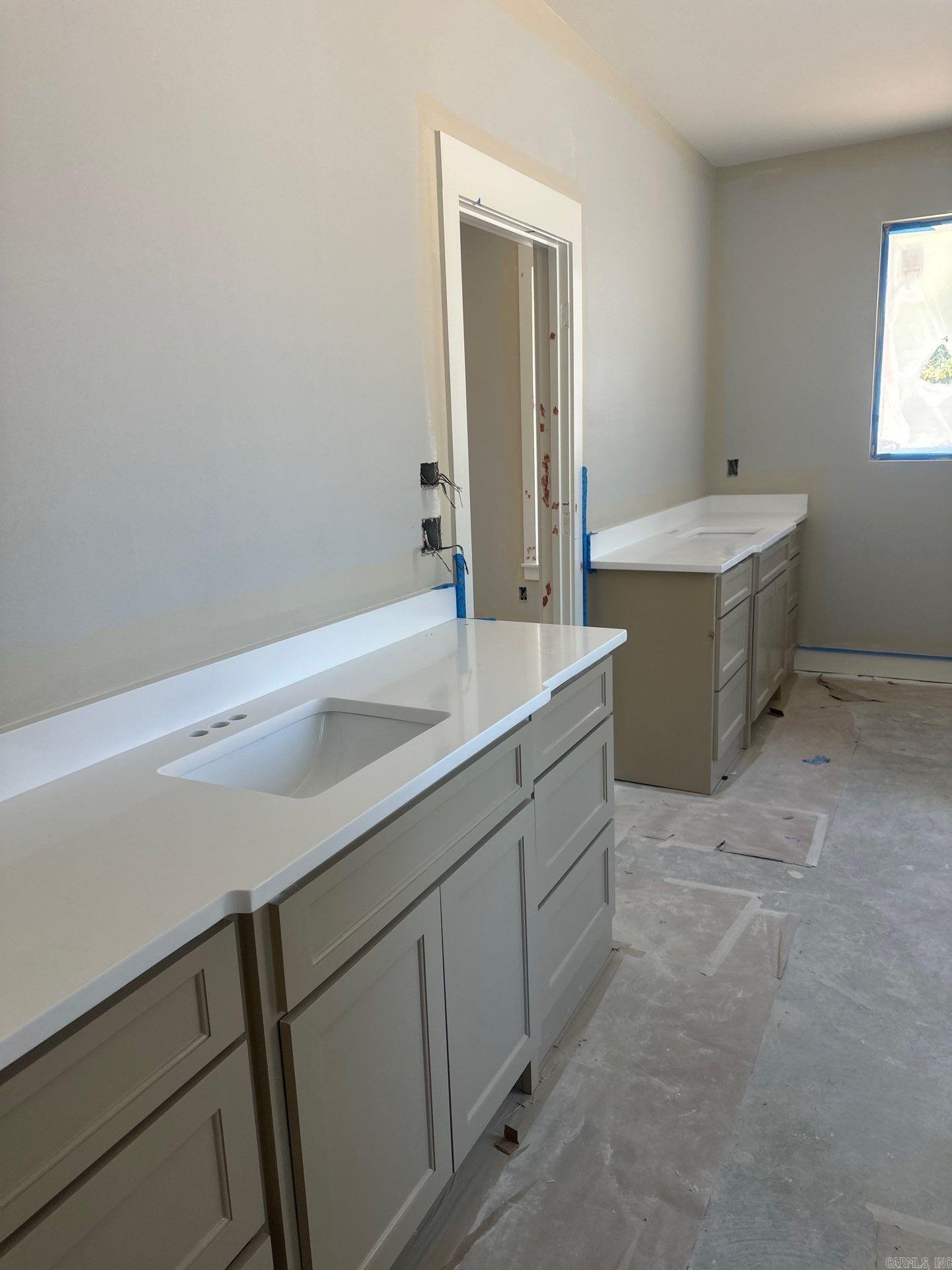 9305 Zuber Property Photo 8