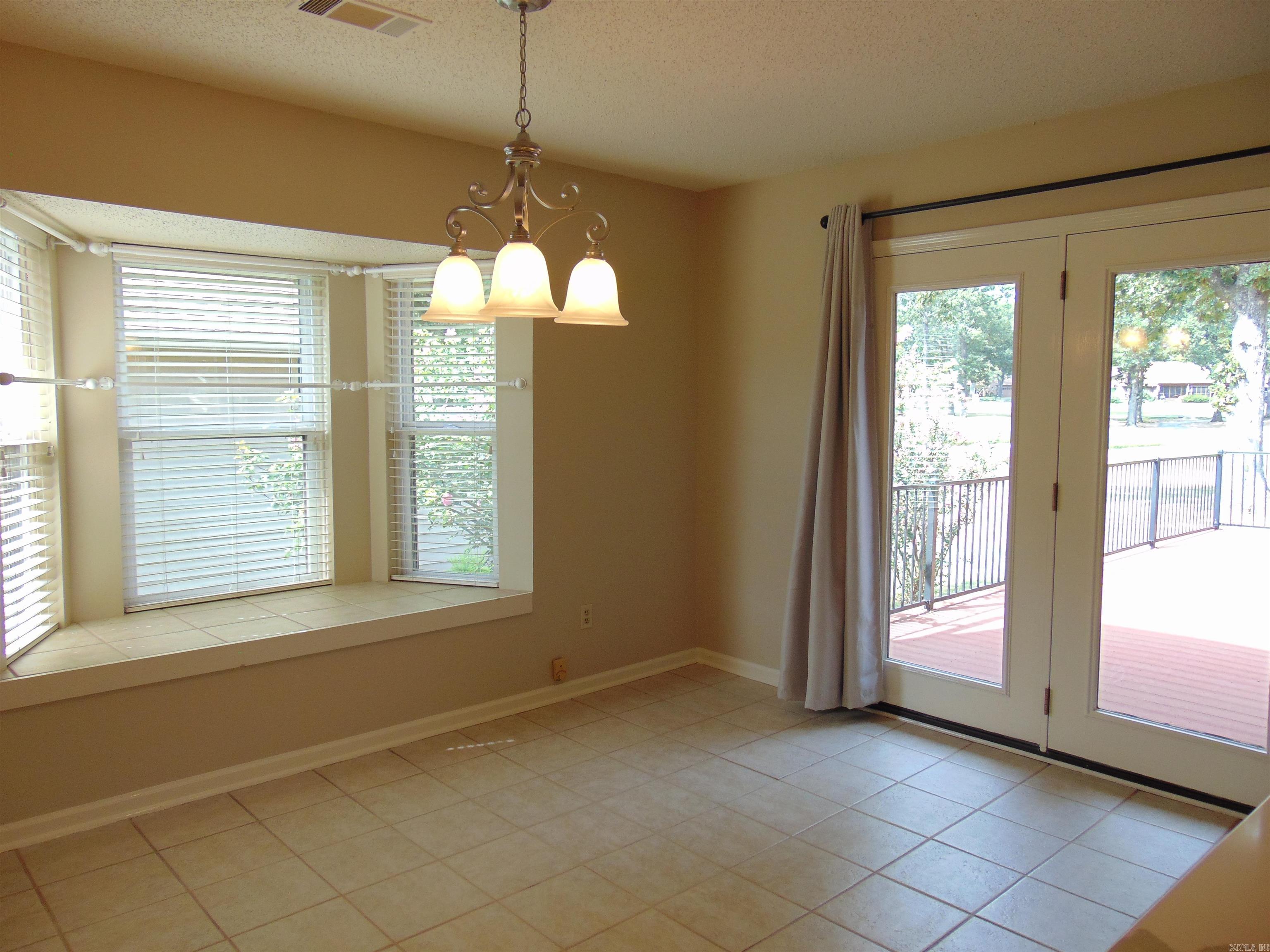 9 Caddy Cove Property Photo 13