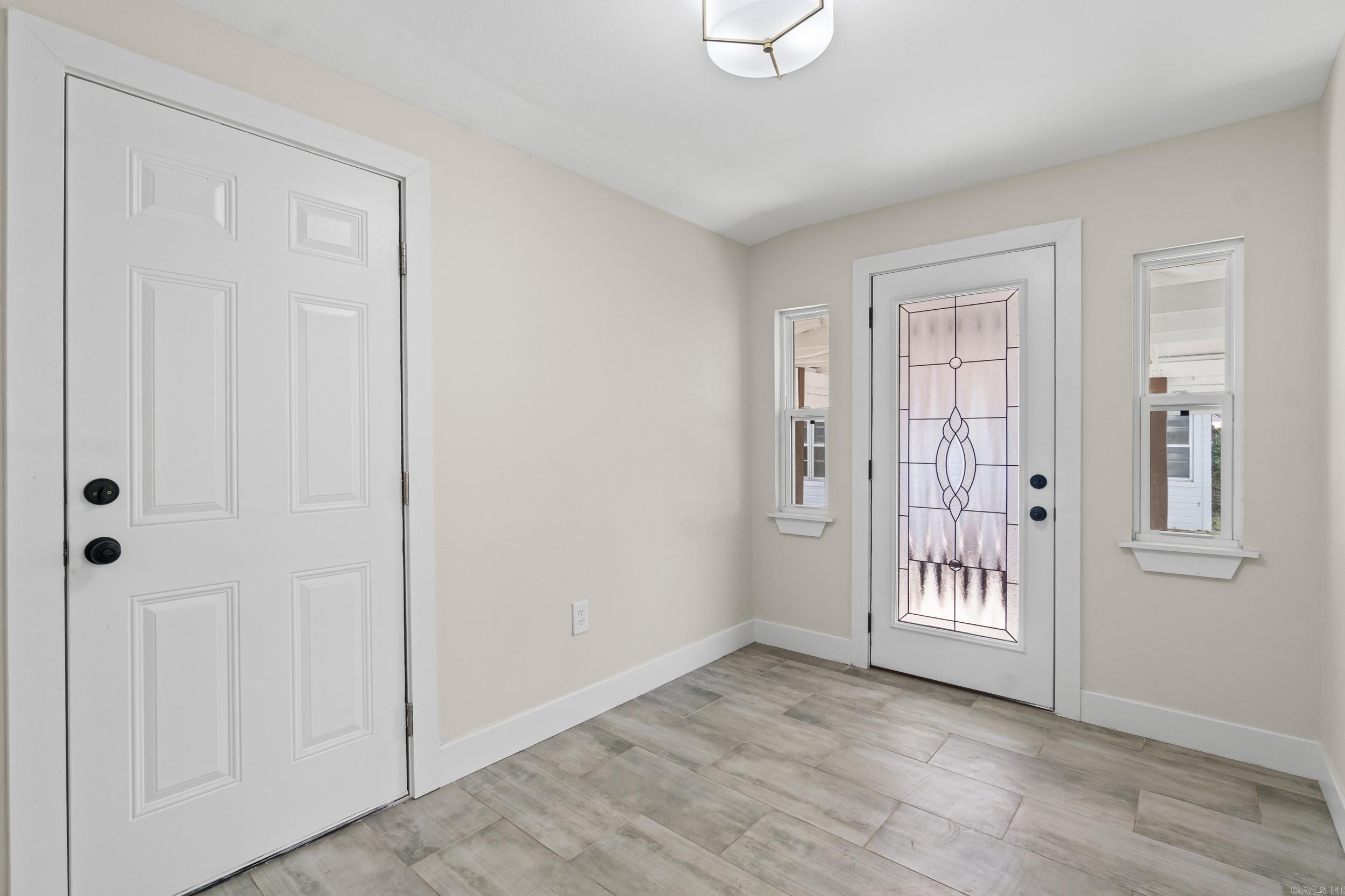 408 Monroe St. Property Photo 11