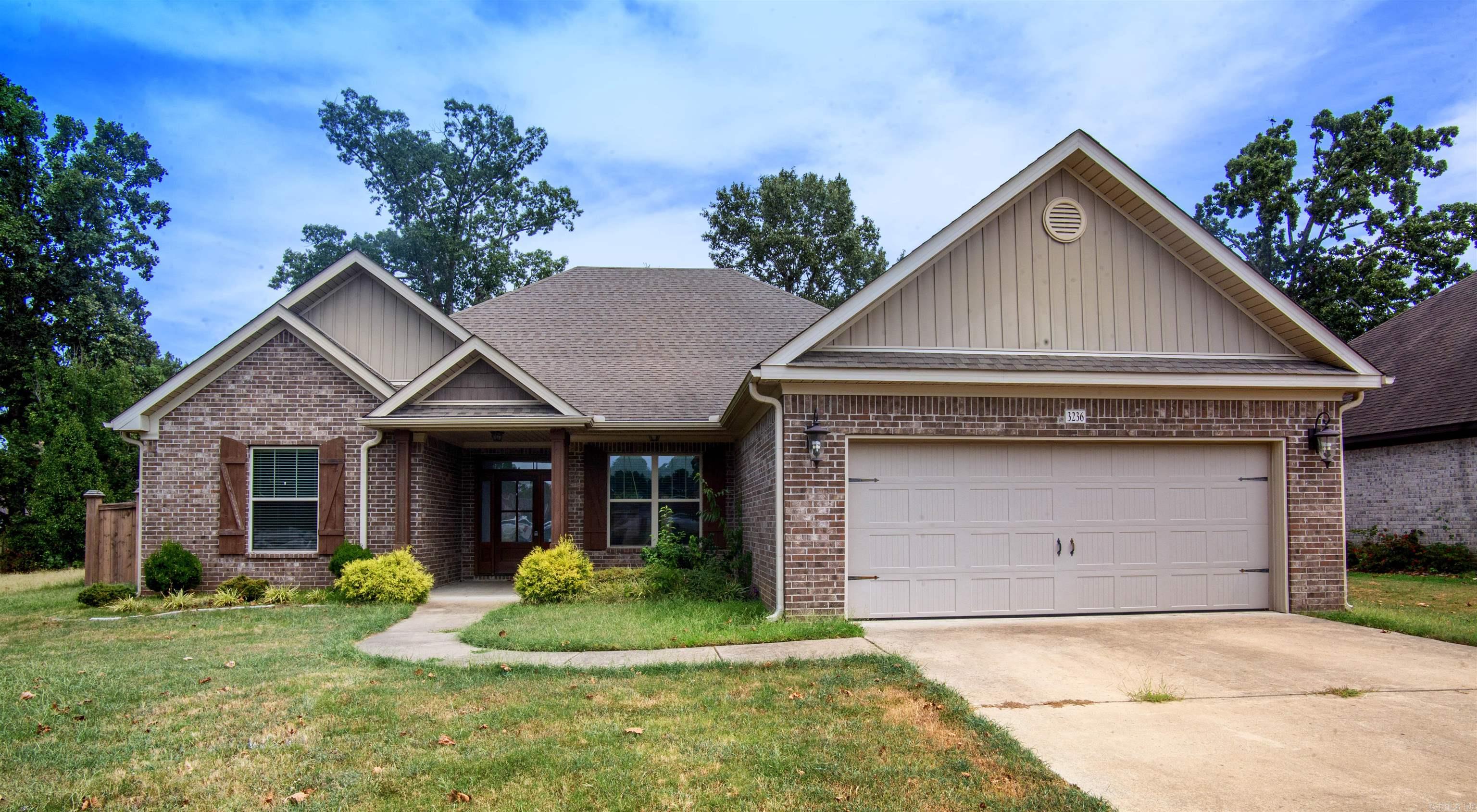 3236 Dapple Gray Road Property Photo 1