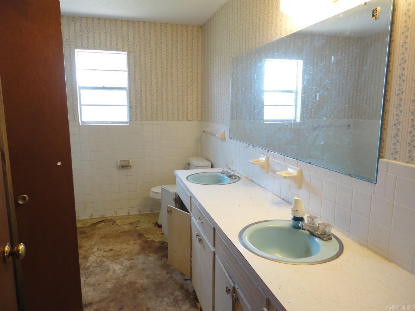 806 Irvy Road Property Photo 16