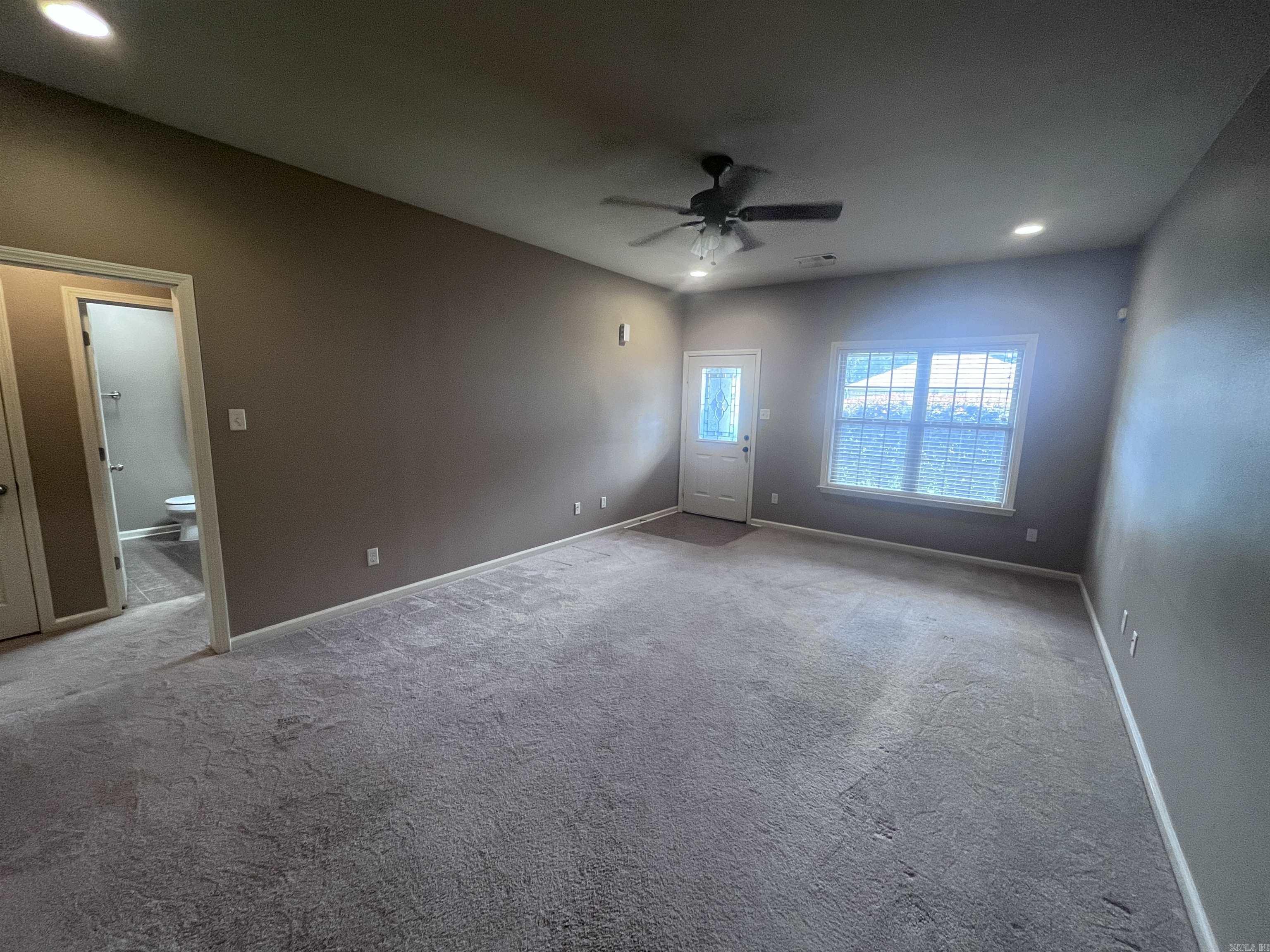 27 Trinity Drive Property Photo 6