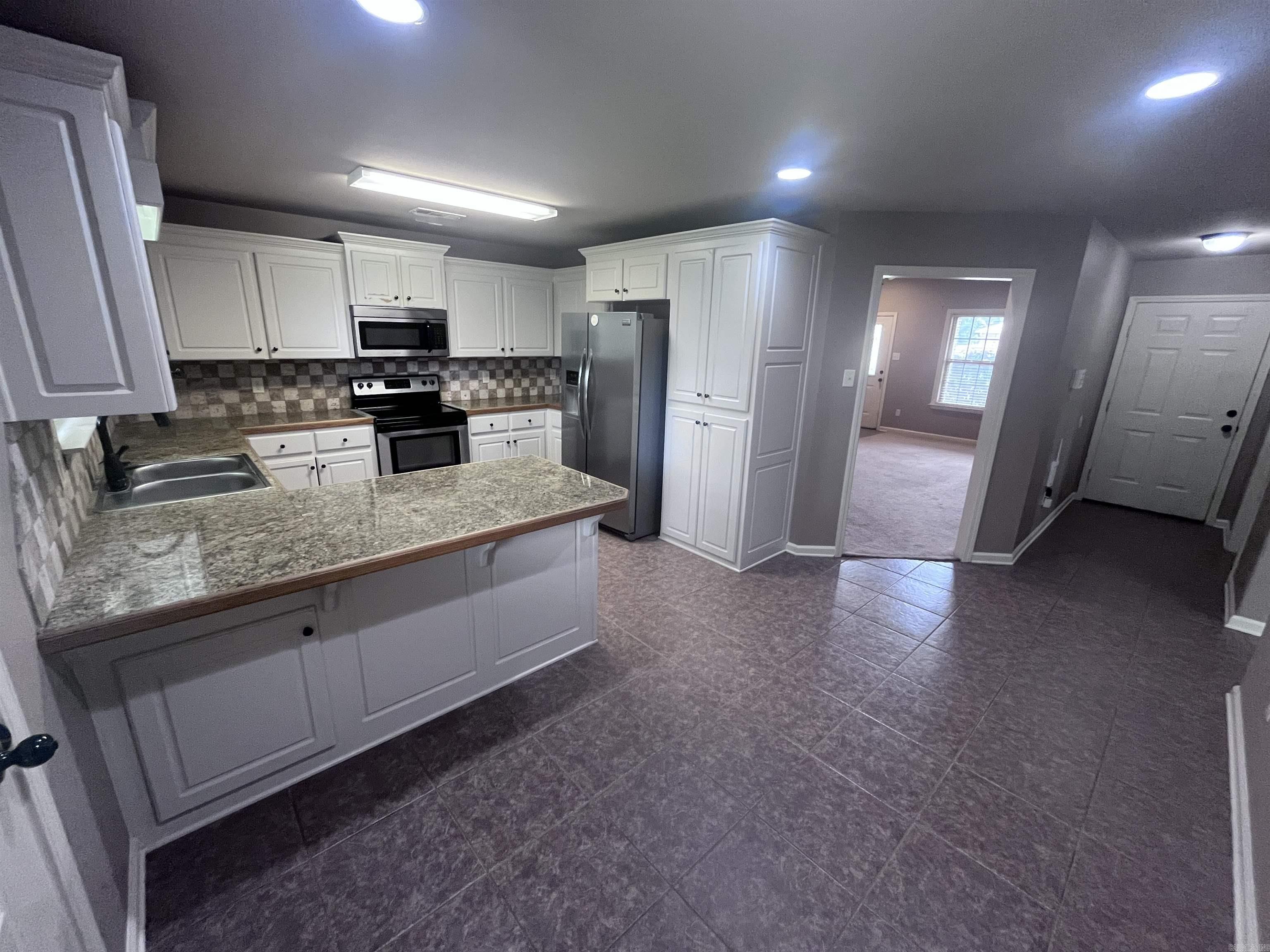 27 Trinity Drive Property Photo 8
