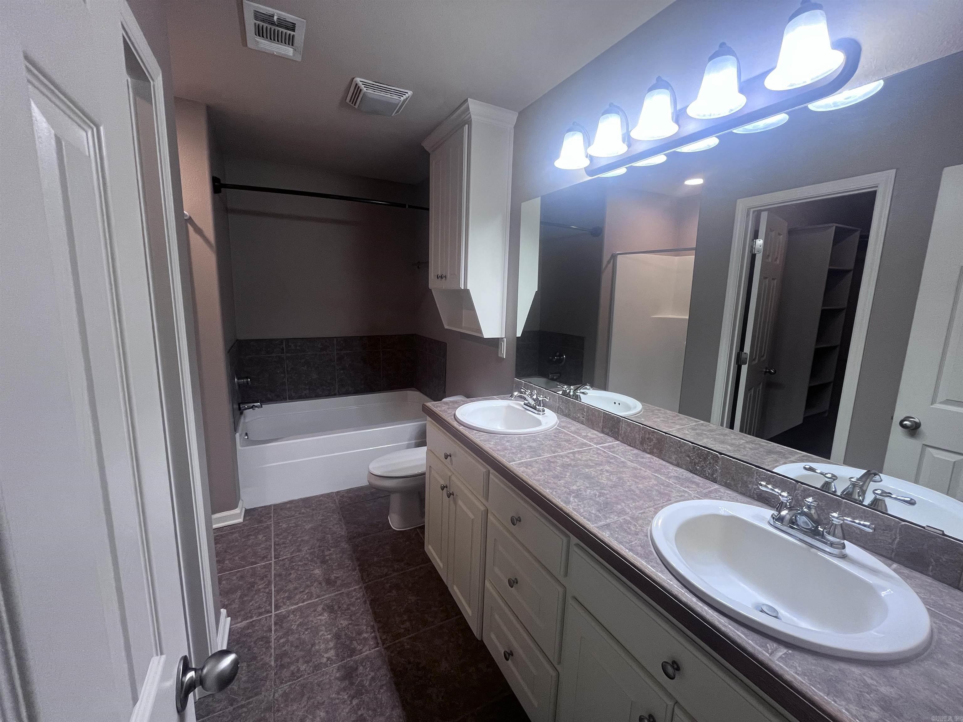 27 Trinity Drive Property Photo 11