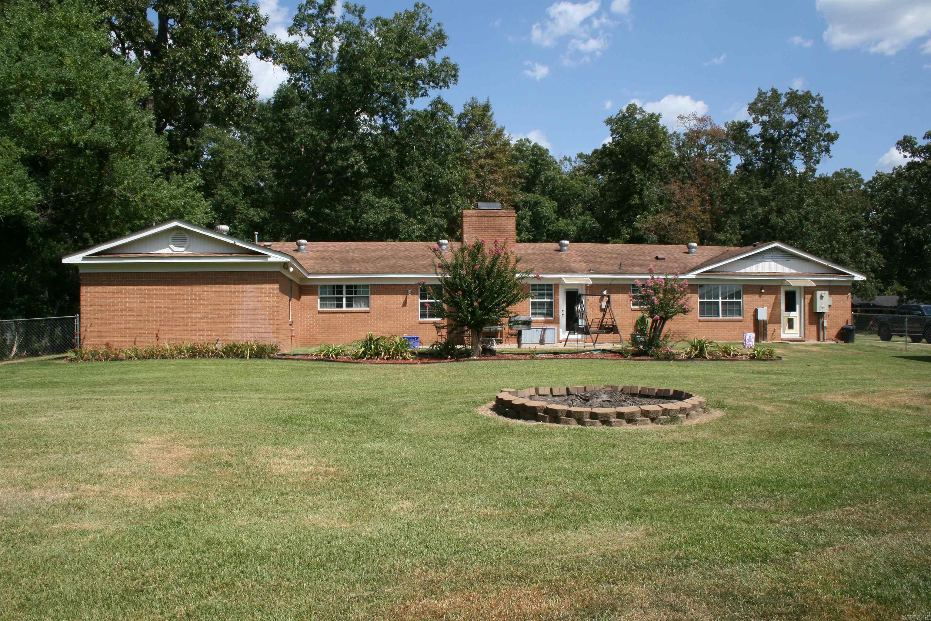 1402 Cedar Street Property Photo 7