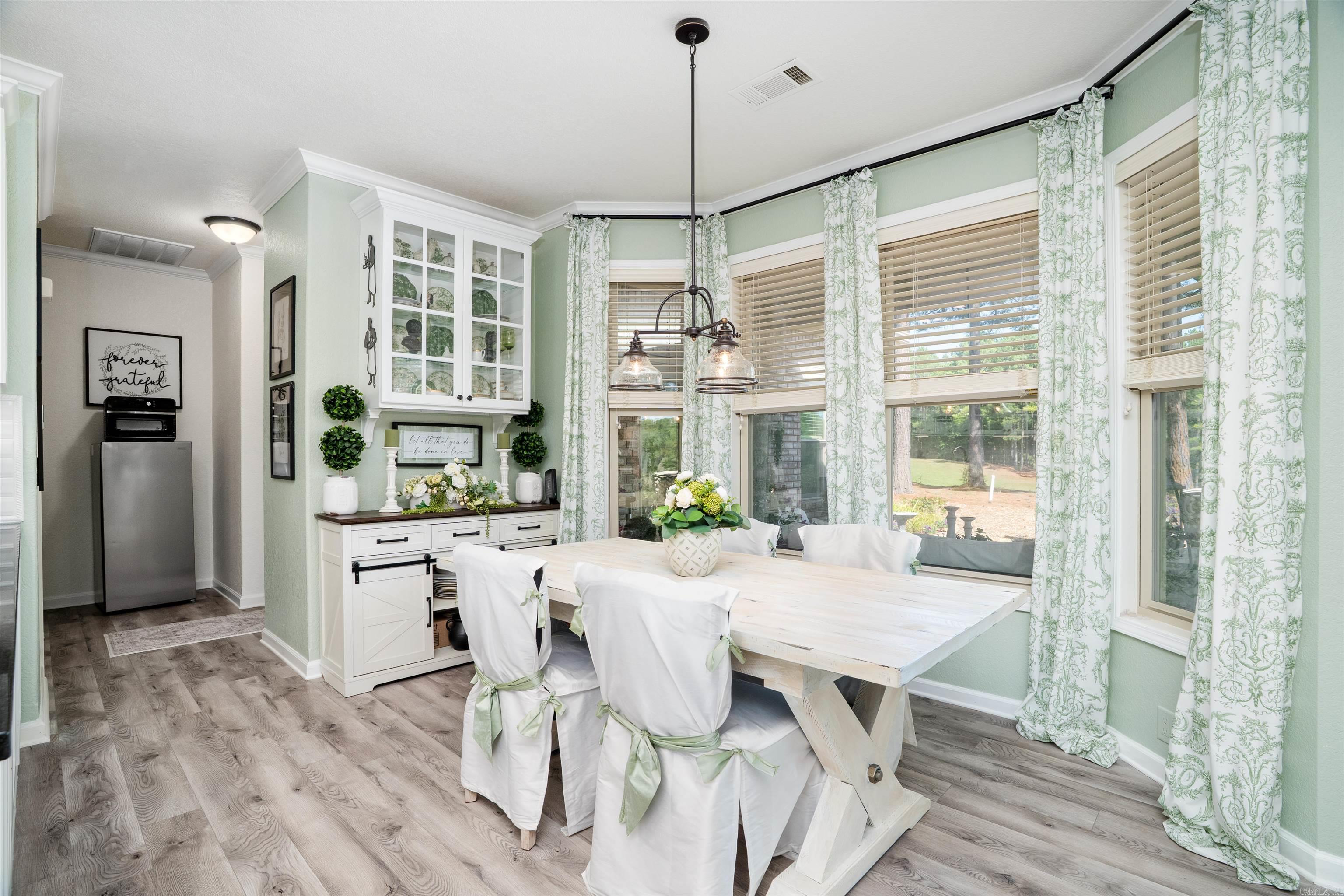 19 Sorprendente Ln Property Photo 15