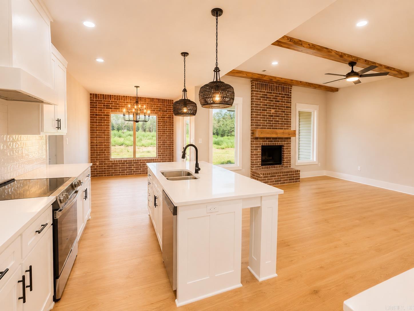 6856 Detonti Property Photo 9