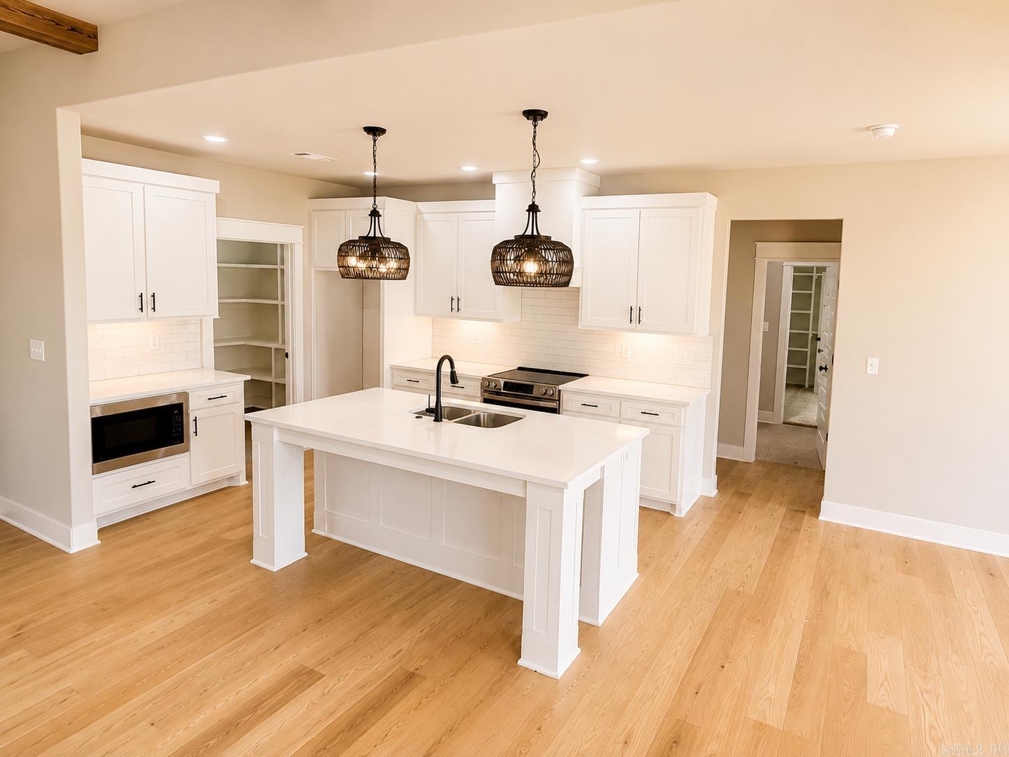 6856 Detonti Property Photo 11