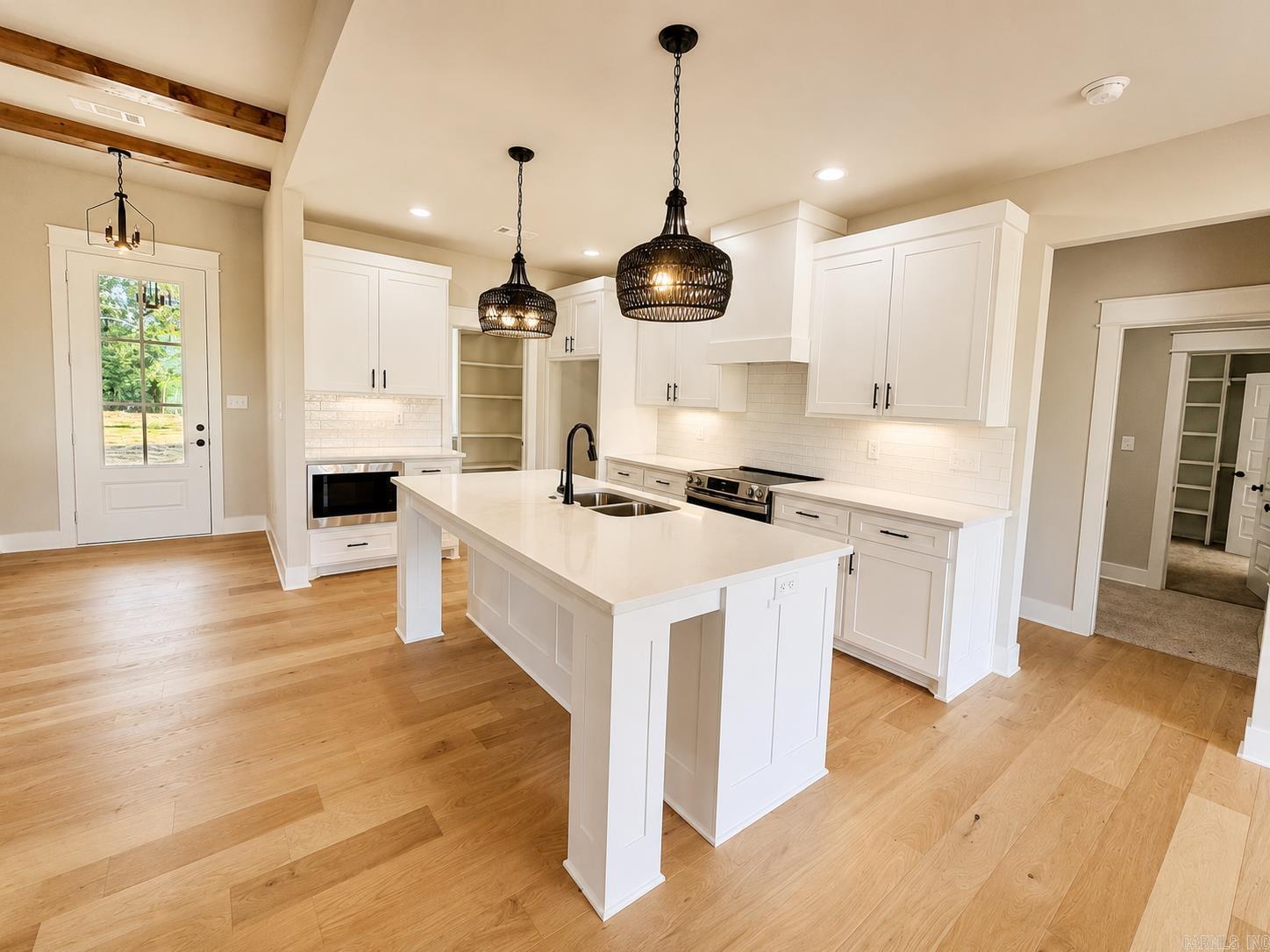6856 Detonti Property Photo 16