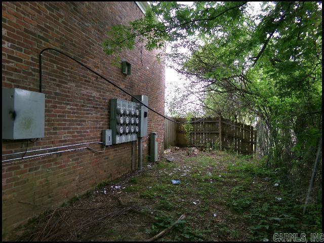 101 Ellis Drive Unit L Property Photo 5