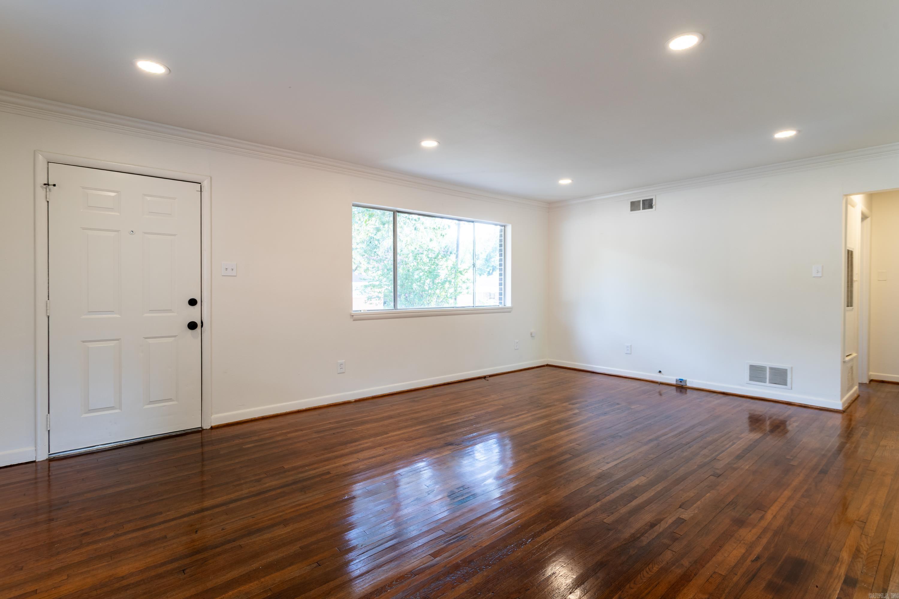 1412 S Grant Street Property Photo 9