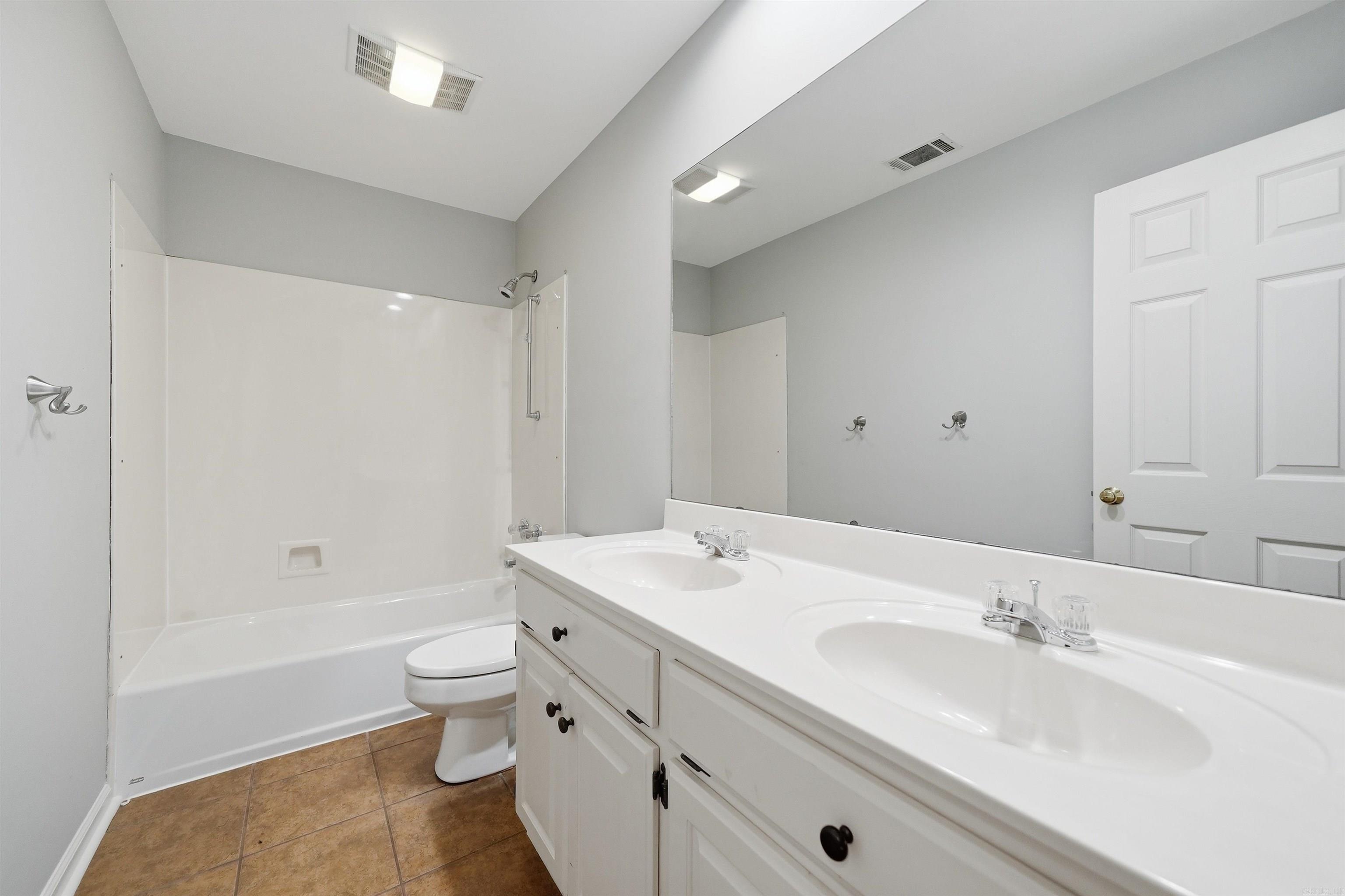 14301 Orleans Drive Property Photo 37