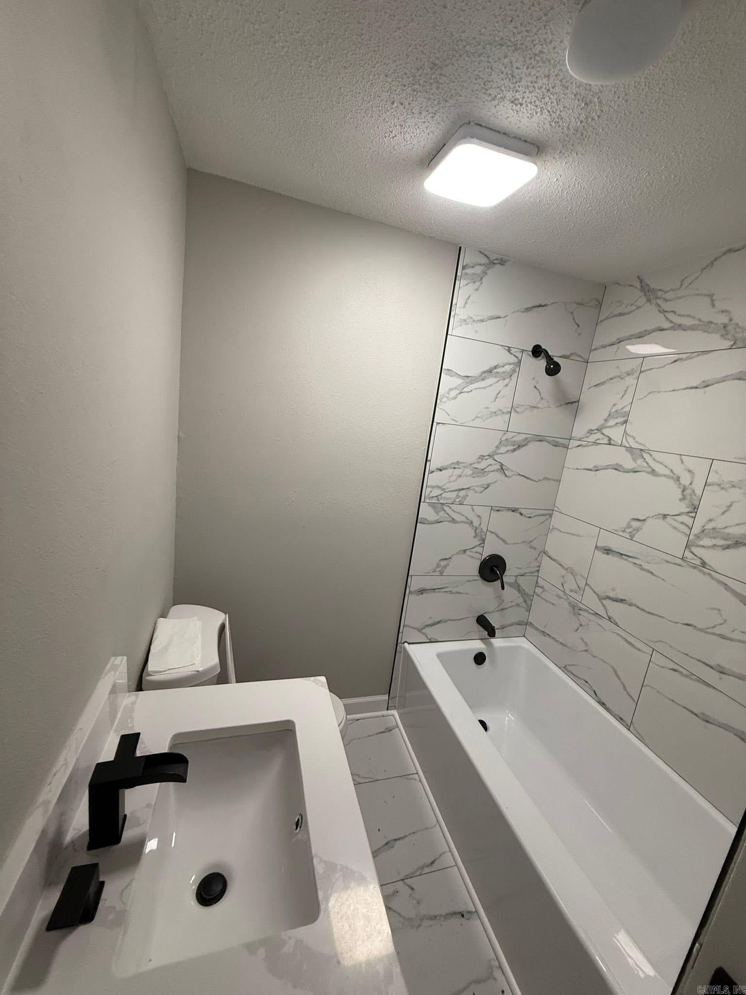 2302 Pine Hill Drive Property Photo 16