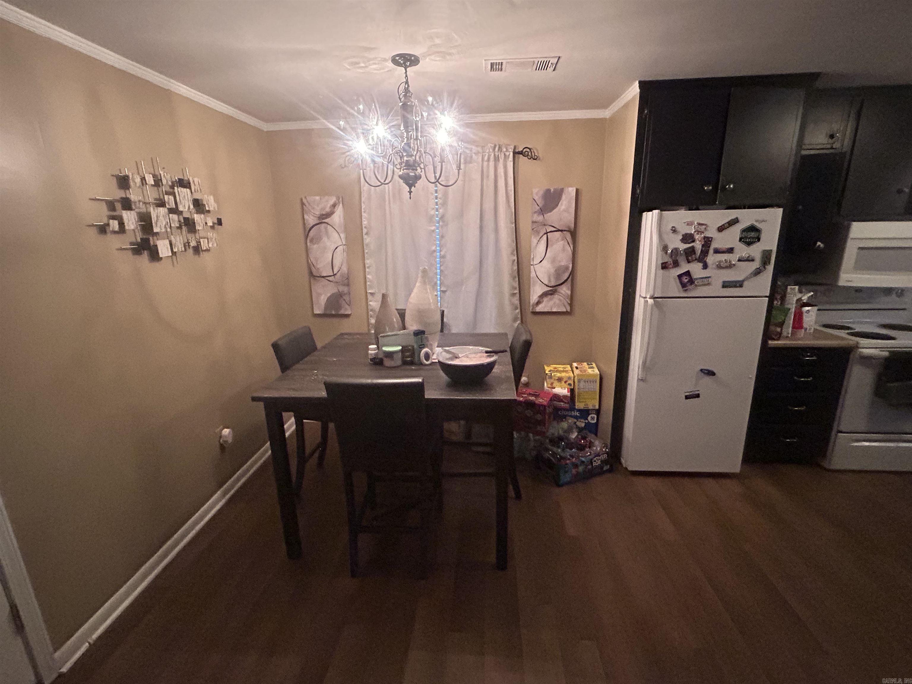 119 Cloverdale Property Photo 6