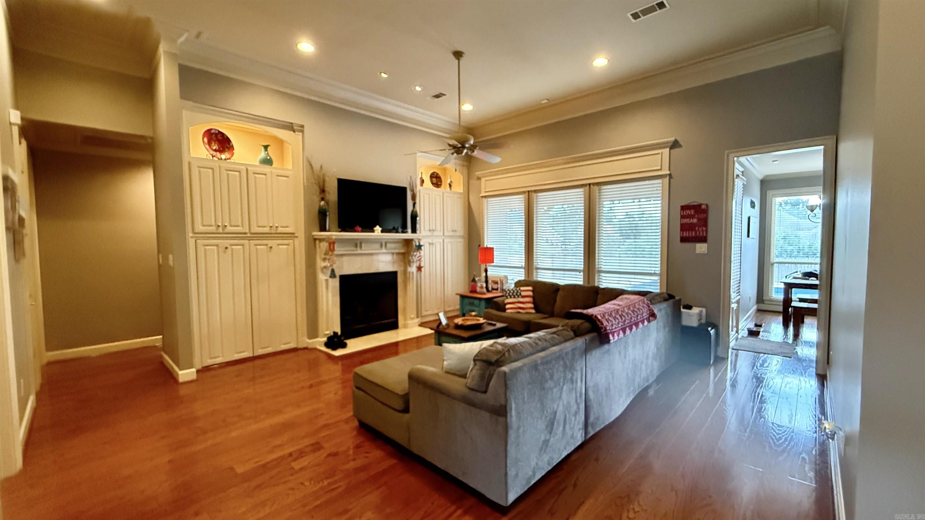 3622 Independence Drive Property Photo 4