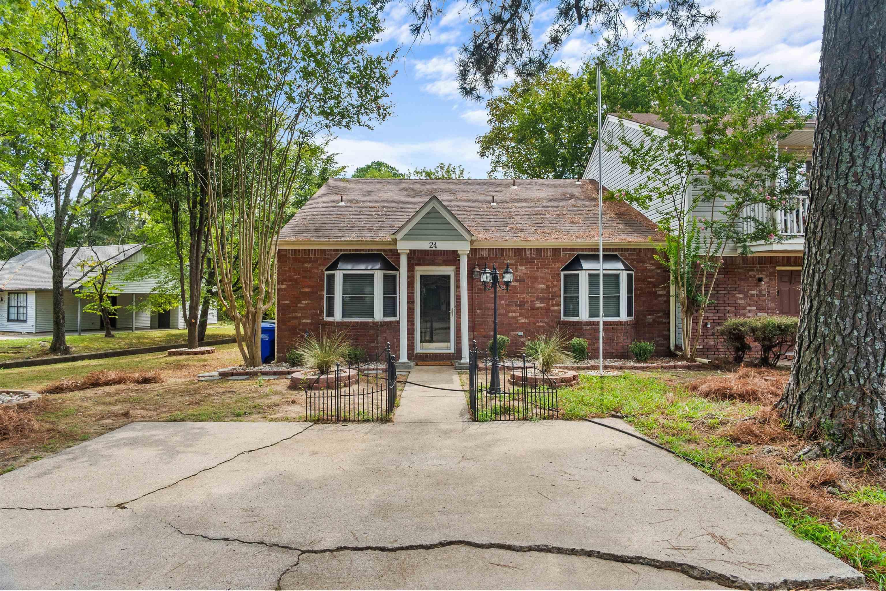 24 Brierwood Circle Property Photo 3