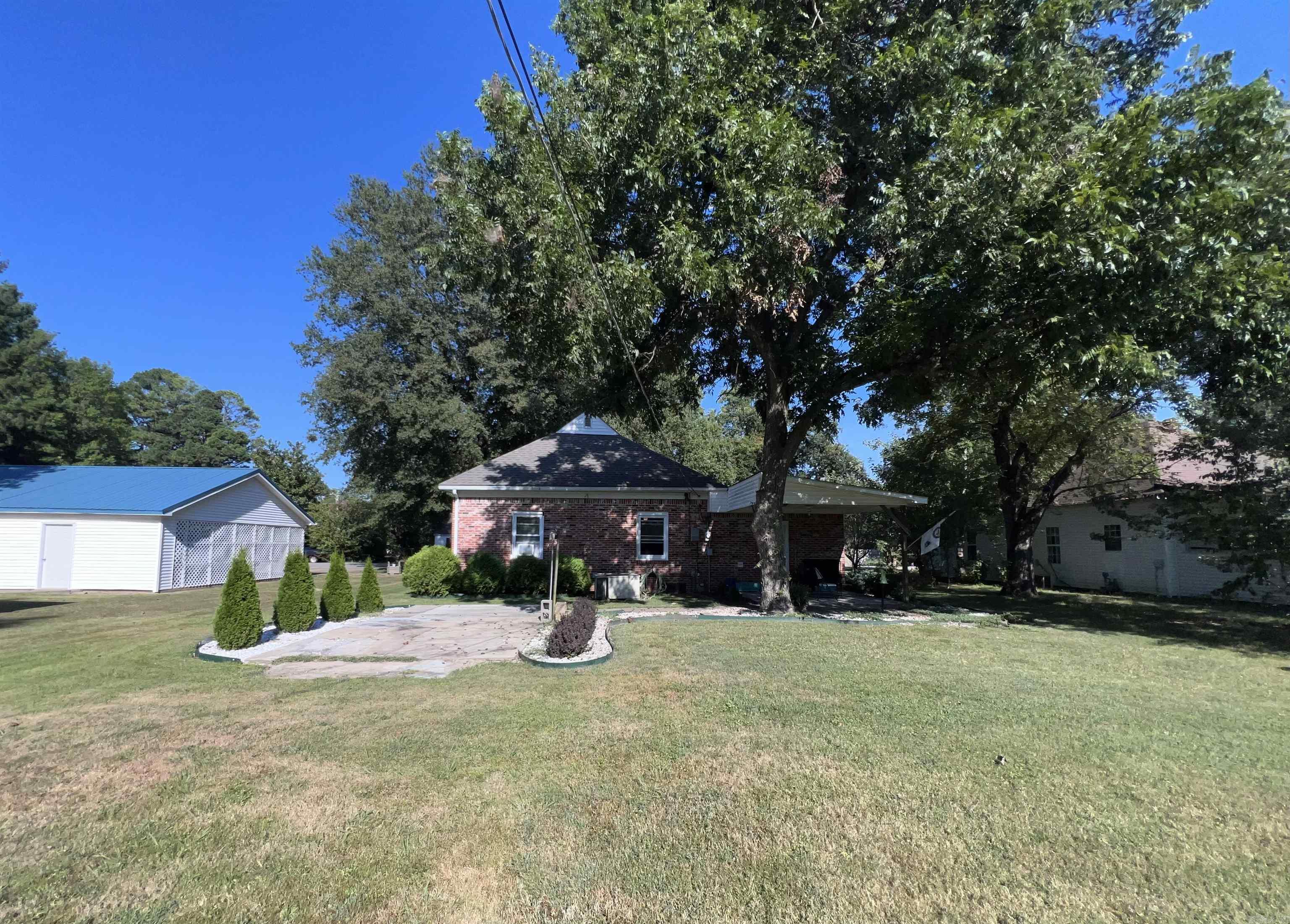 260 N Monroe Avenue Property Photo 4