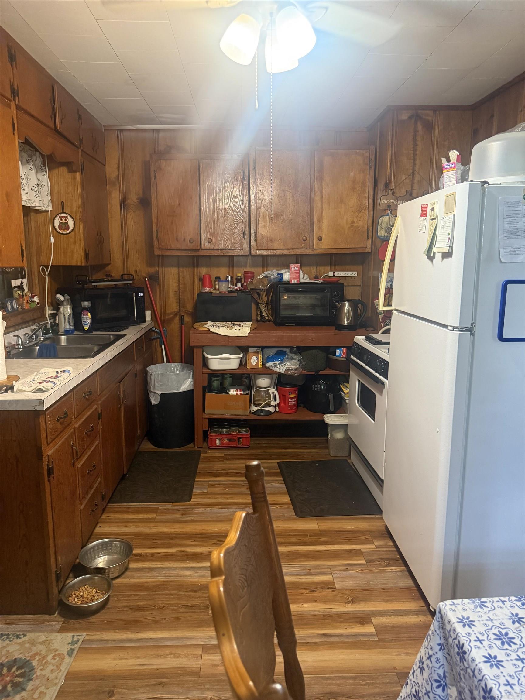 604 W Baldwin St Property Photo 2