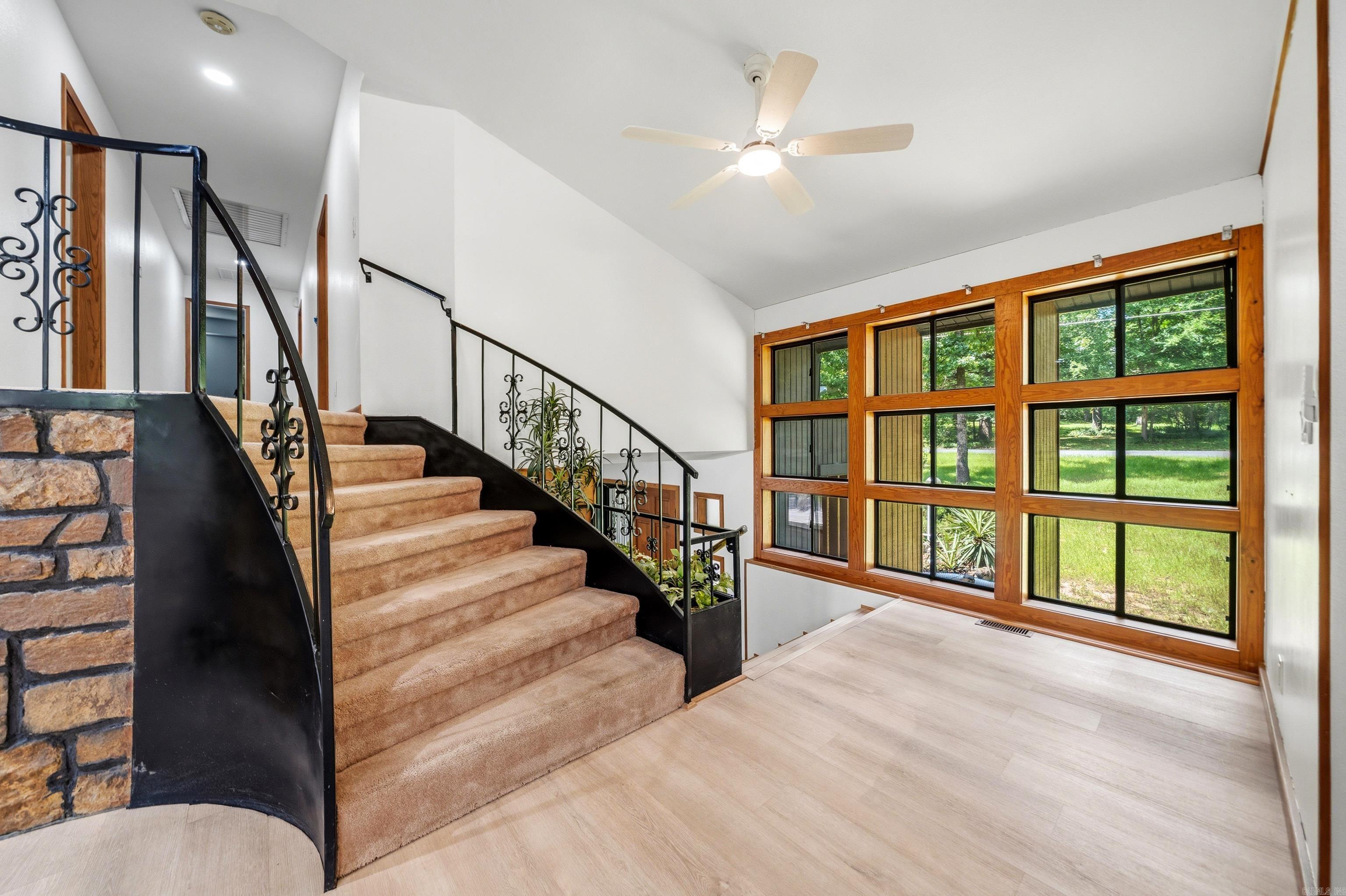 208 Southshore Drive Property Photo 10