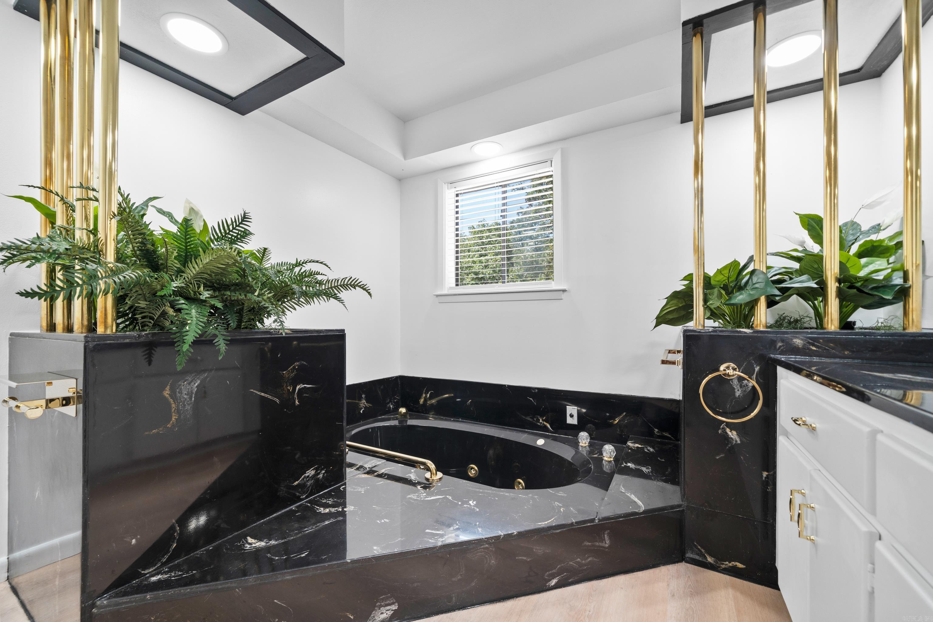208 Southshore Drive Property Photo 30