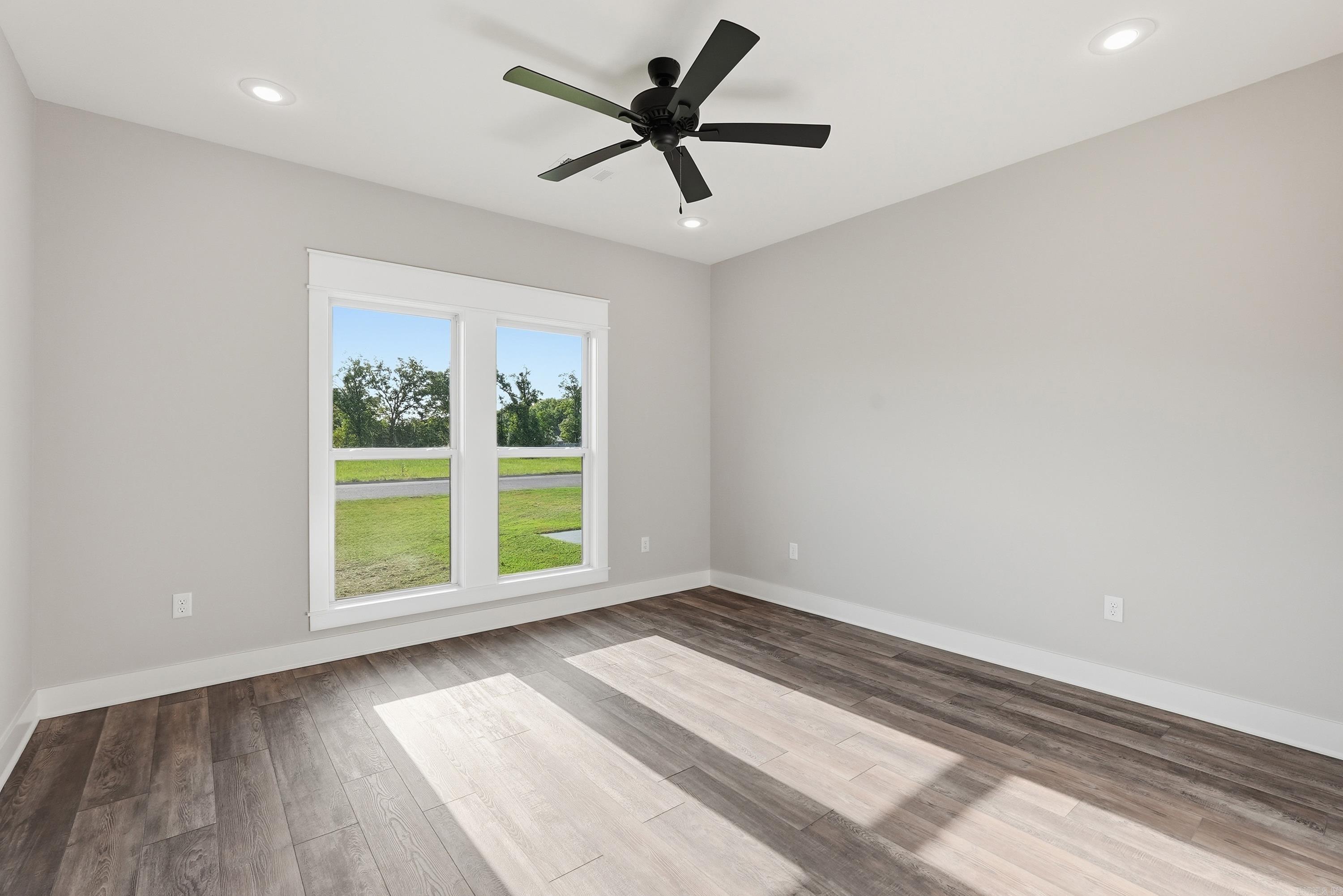 26 Sunny Drive Property Photo 28