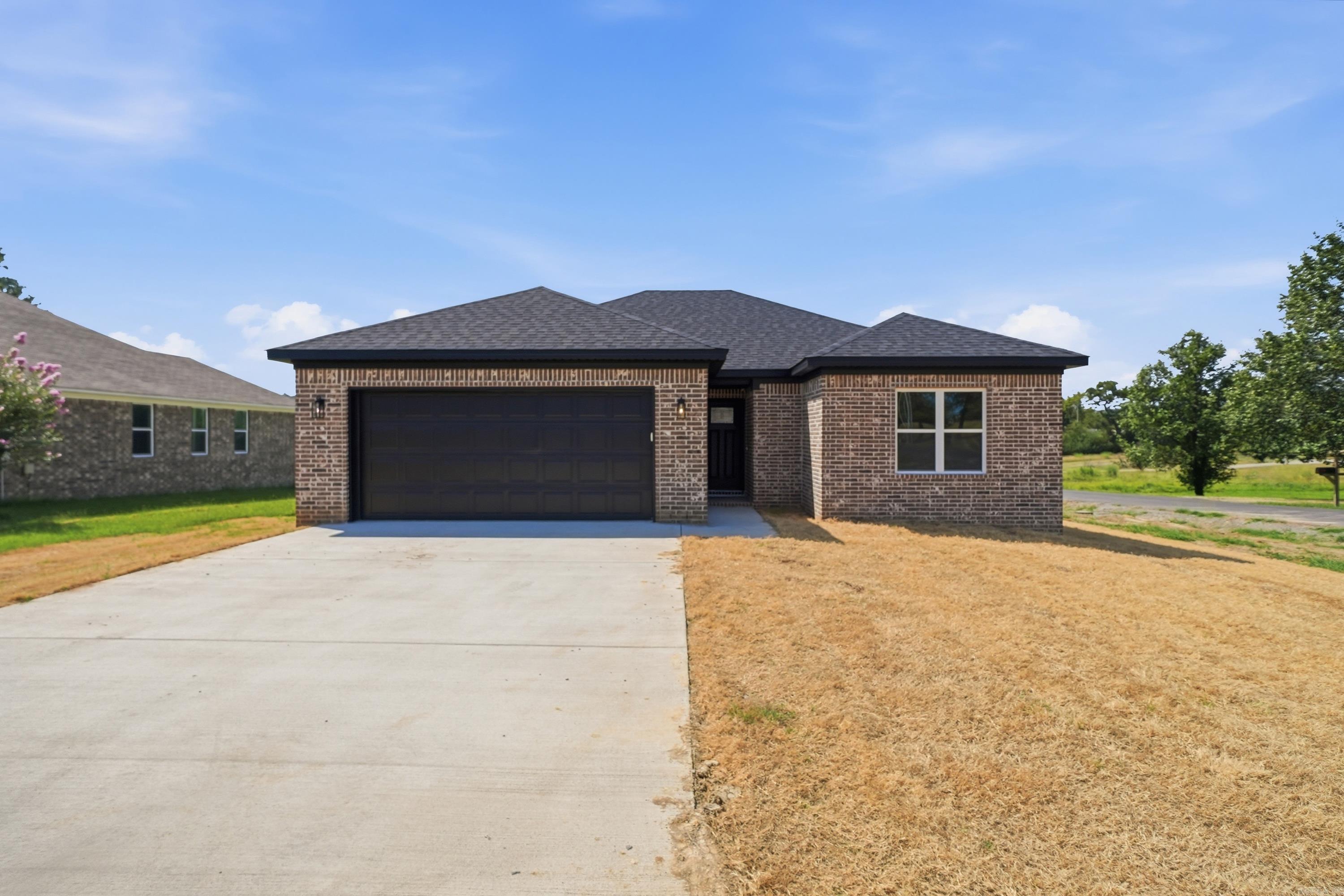 100 Barger Circle Property Photo 1