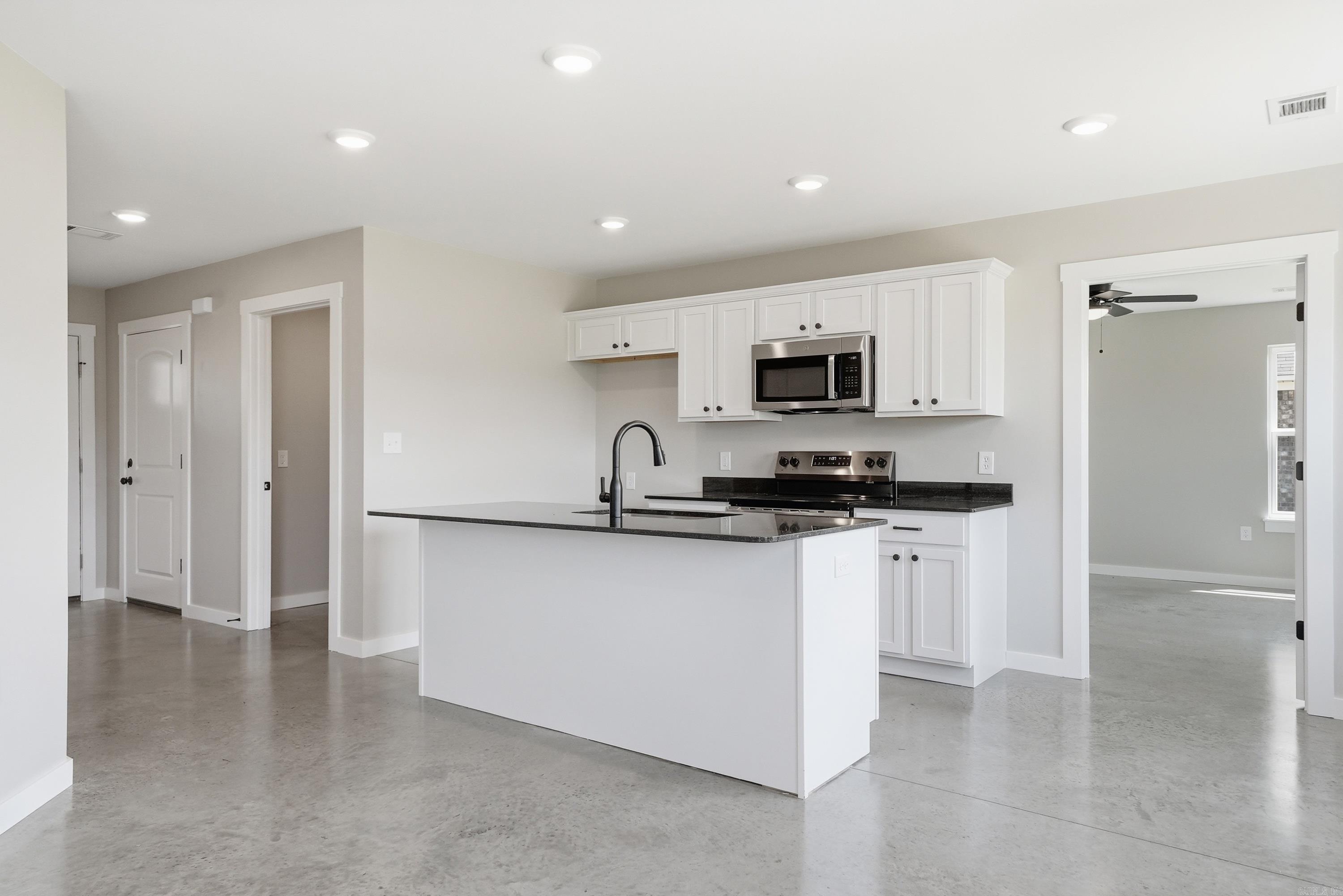 100 Barger Circle Property Photo 12