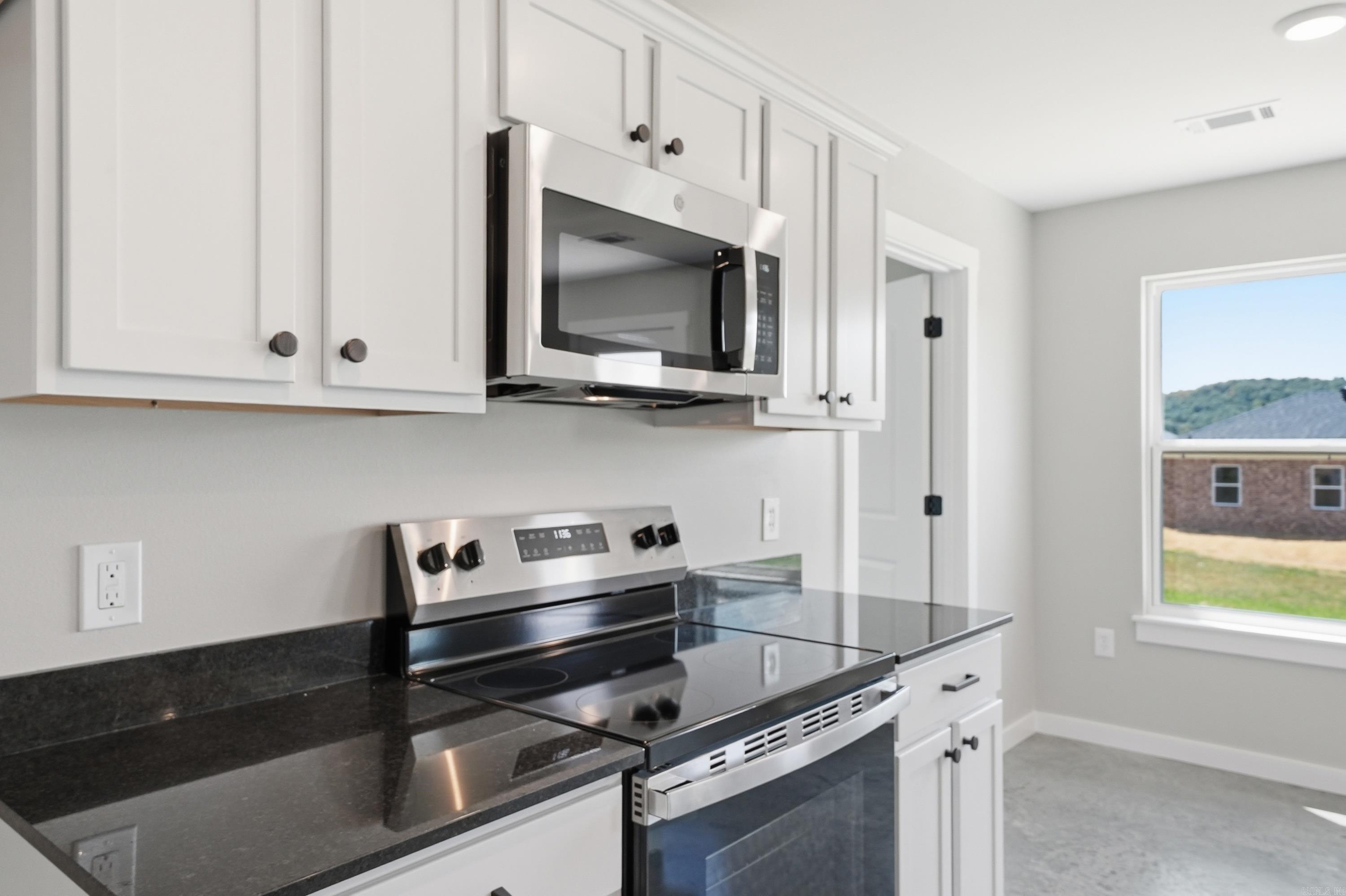 100 Barger Circle Property Photo 17