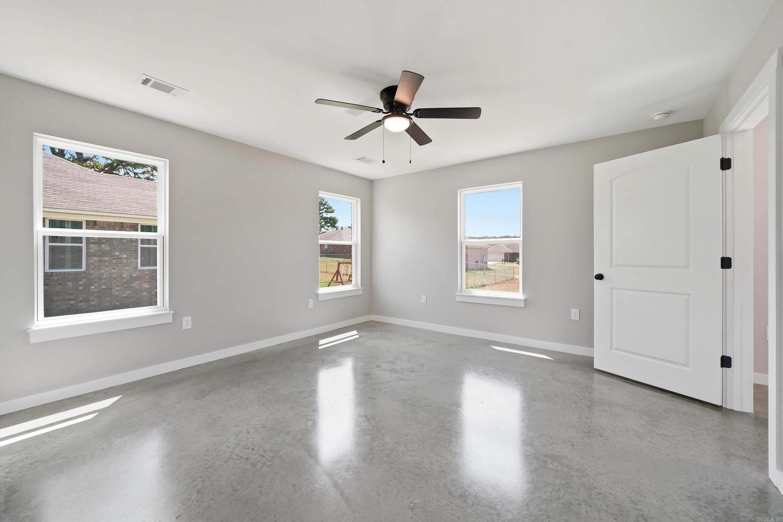 100 Barger Circle Property Photo 32