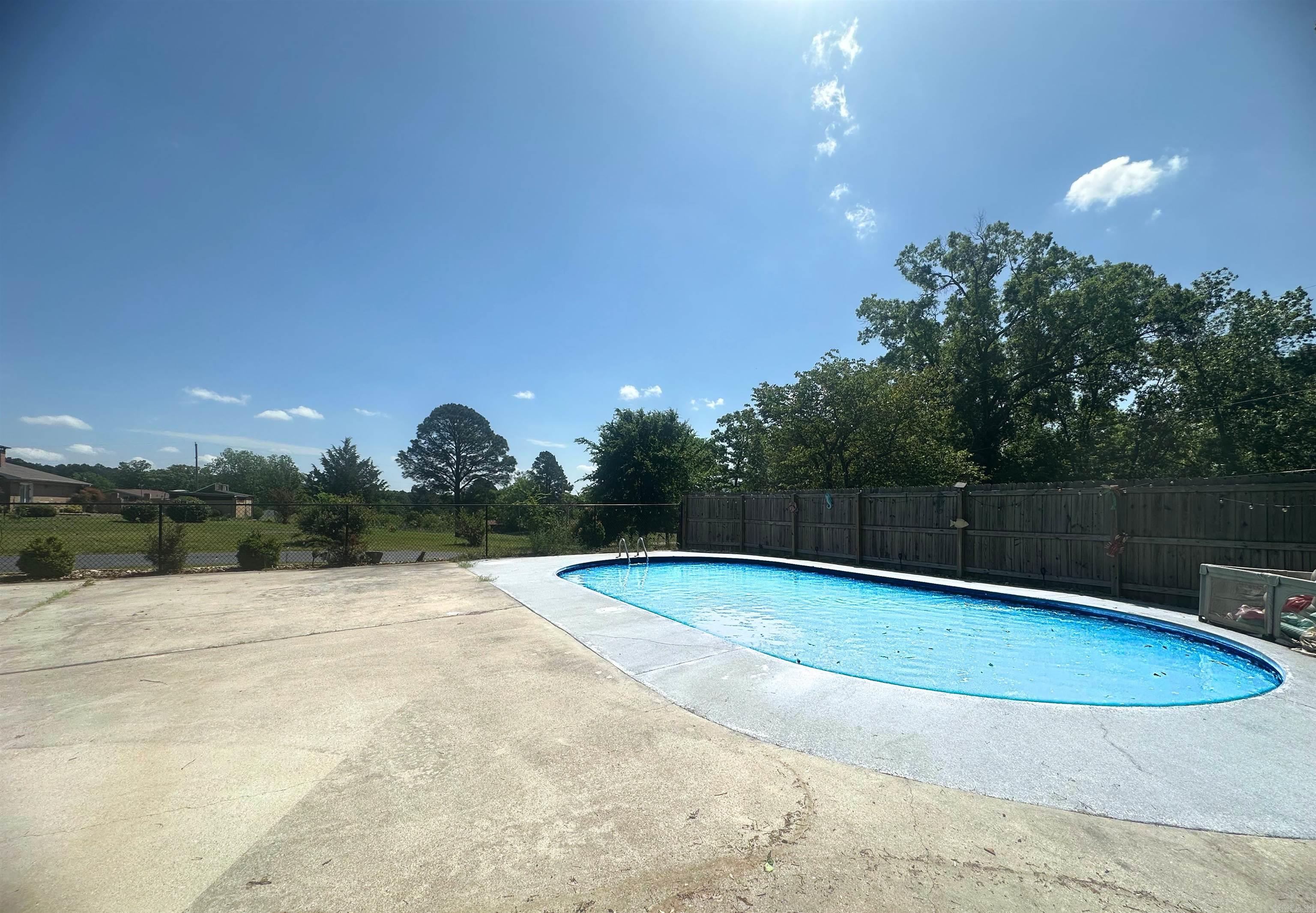 104 Rainbow Lane Property Photo 3