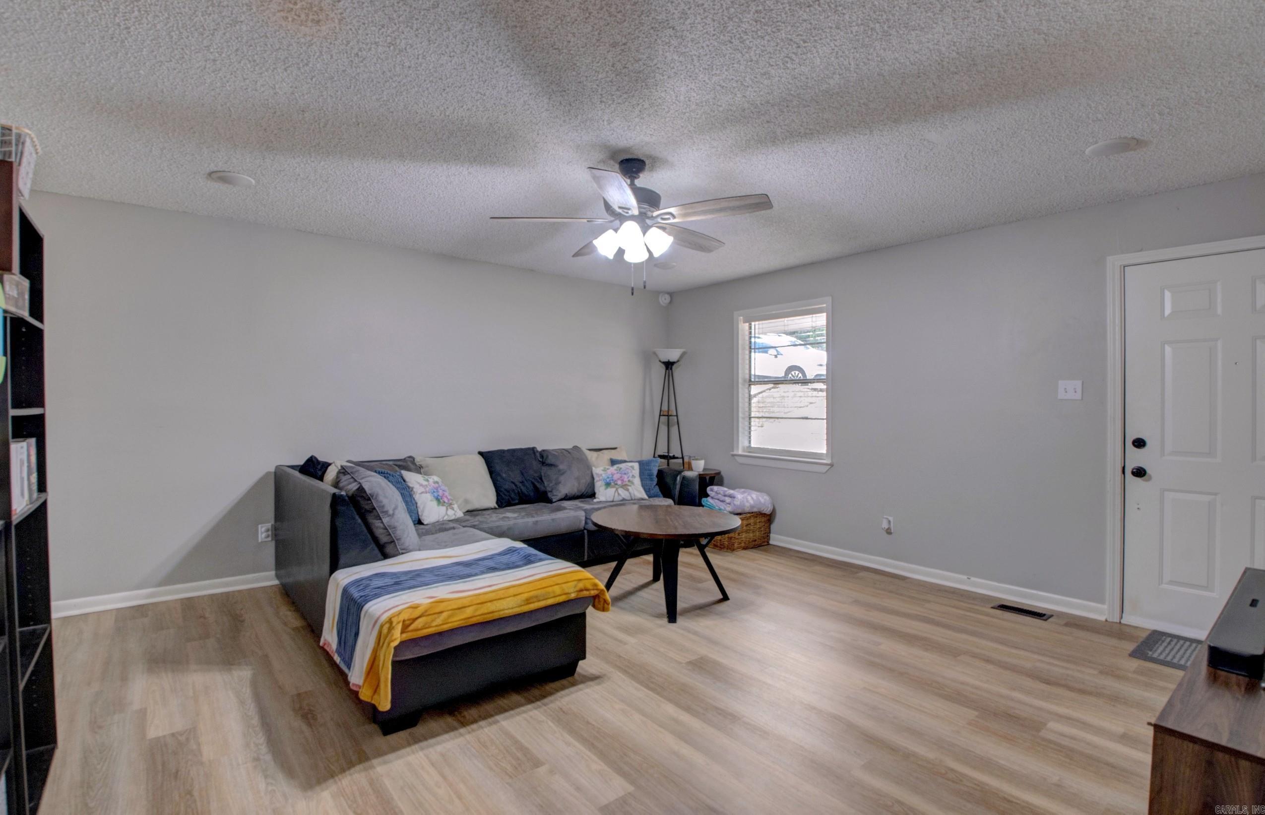 5800 Foxboro Property Photo 5