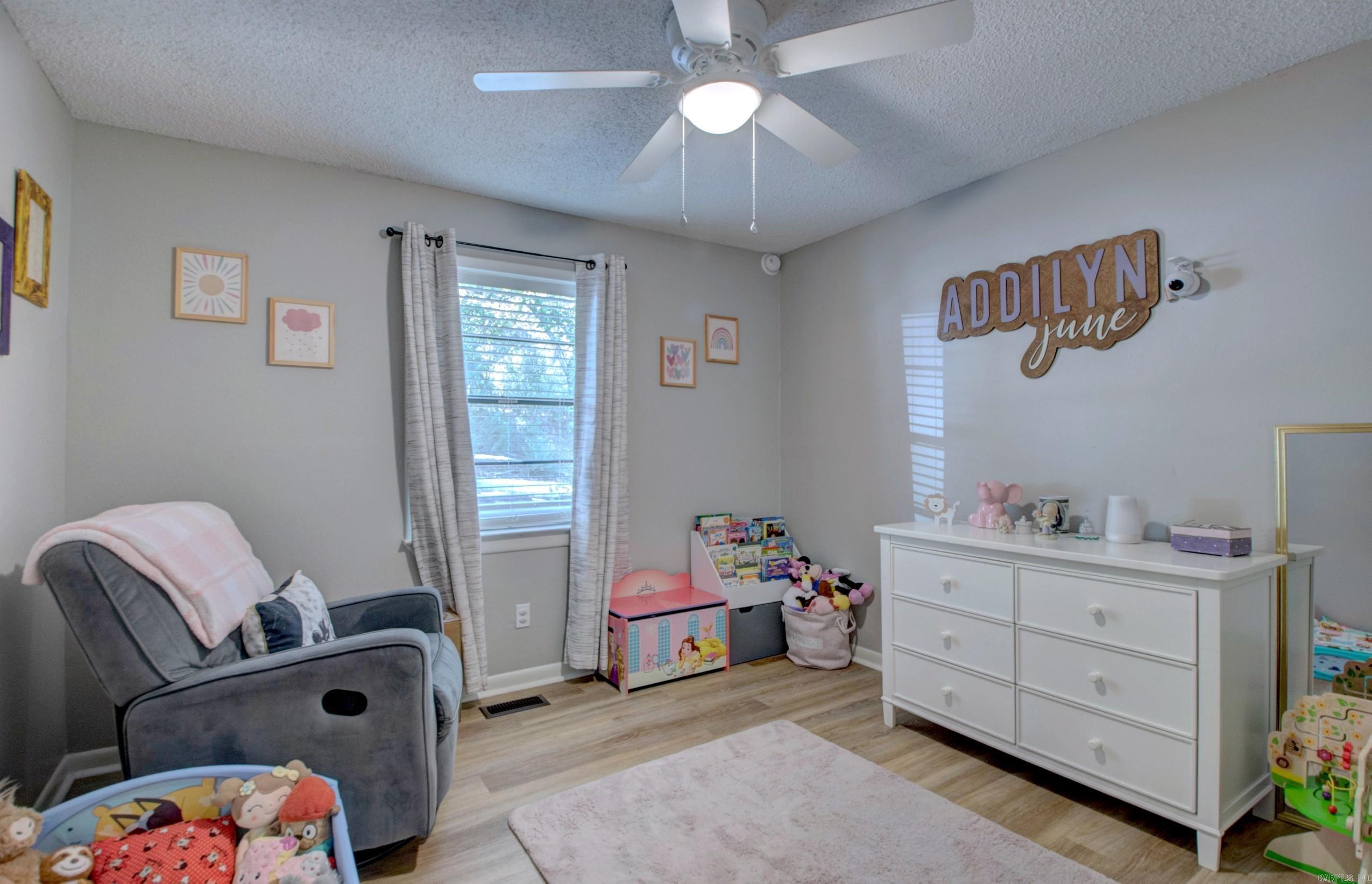 5800 Foxboro Property Photo 21