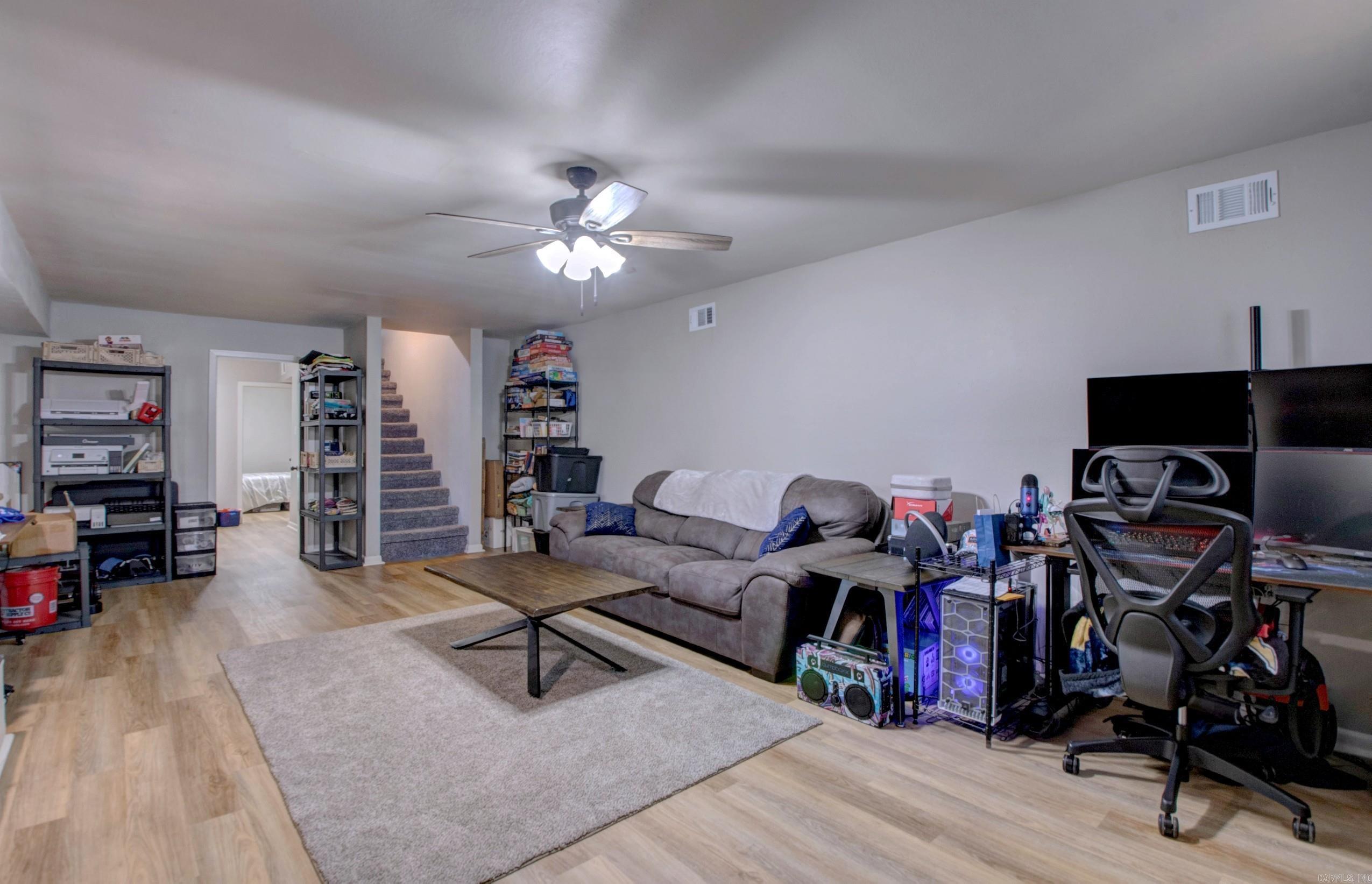 5800 Foxboro Property Photo 33
