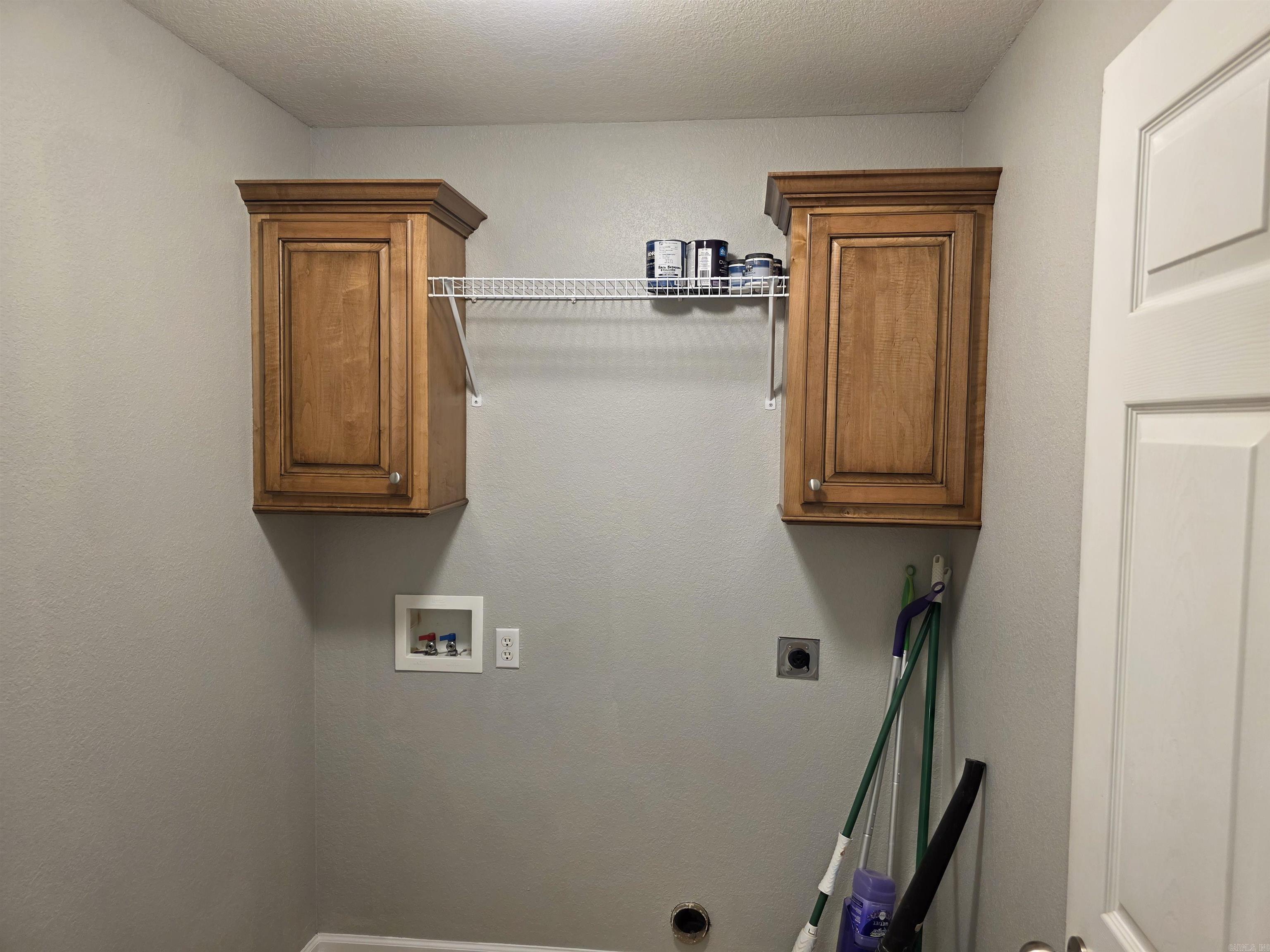 2800 Cambridge Property Photo 13